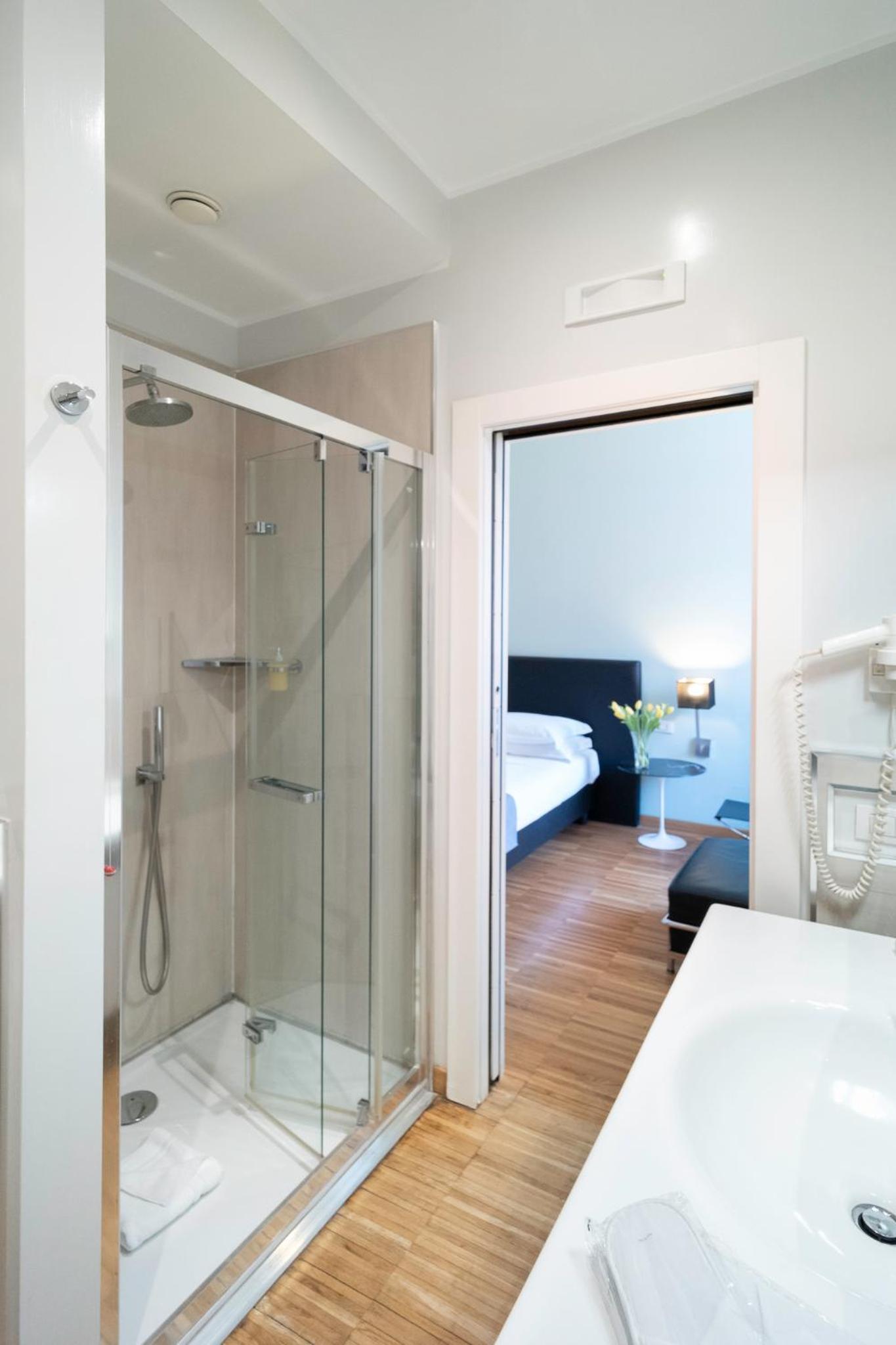 Double Room photo 3