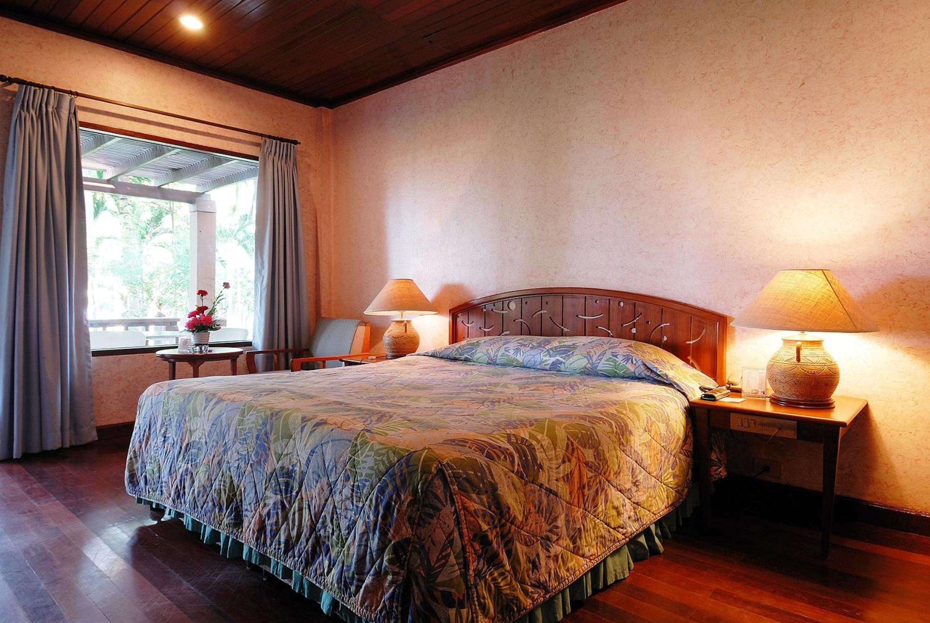 Chalet (2 Adults)