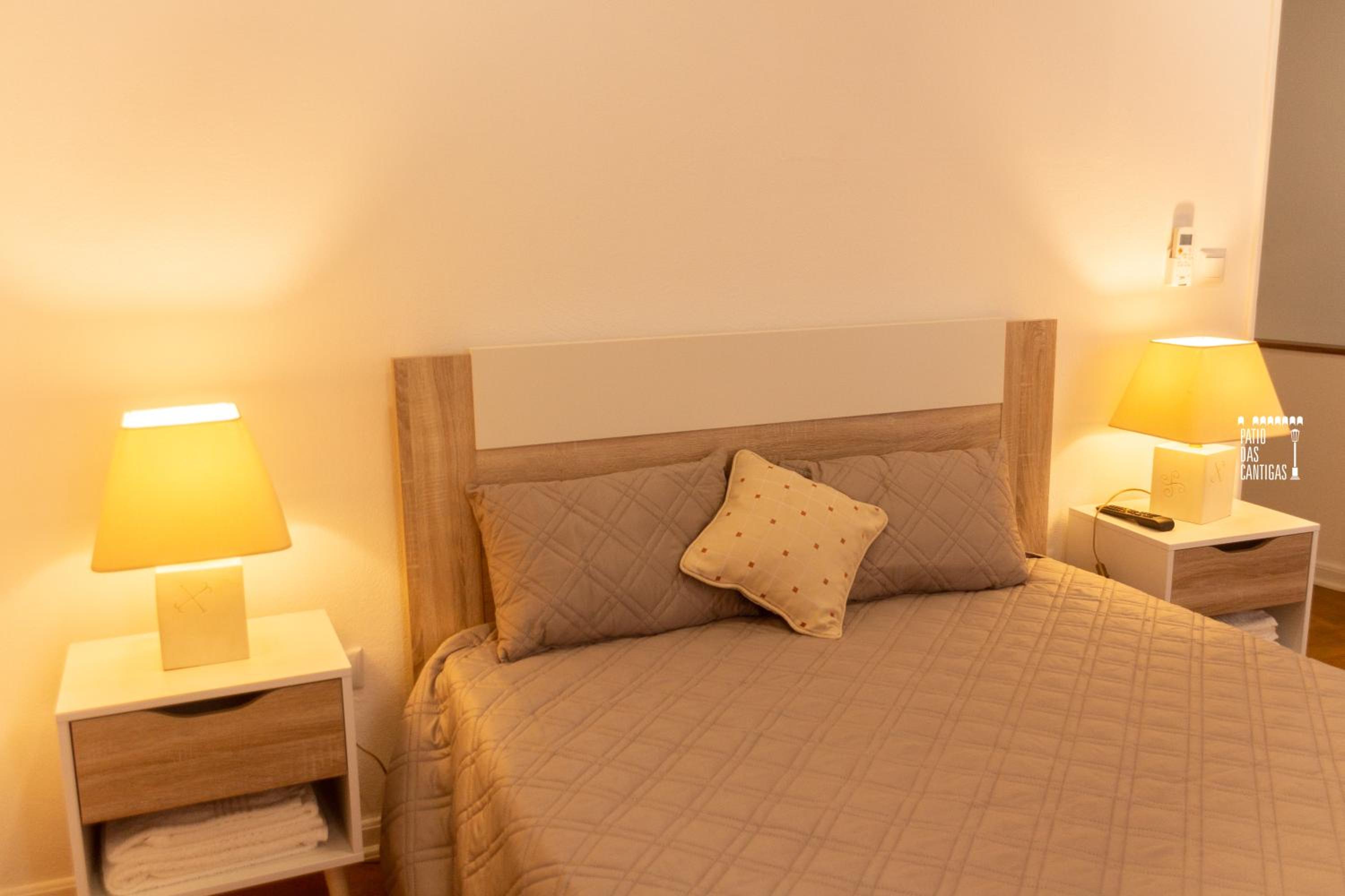 Double Room with Shared Bathroom photo 1