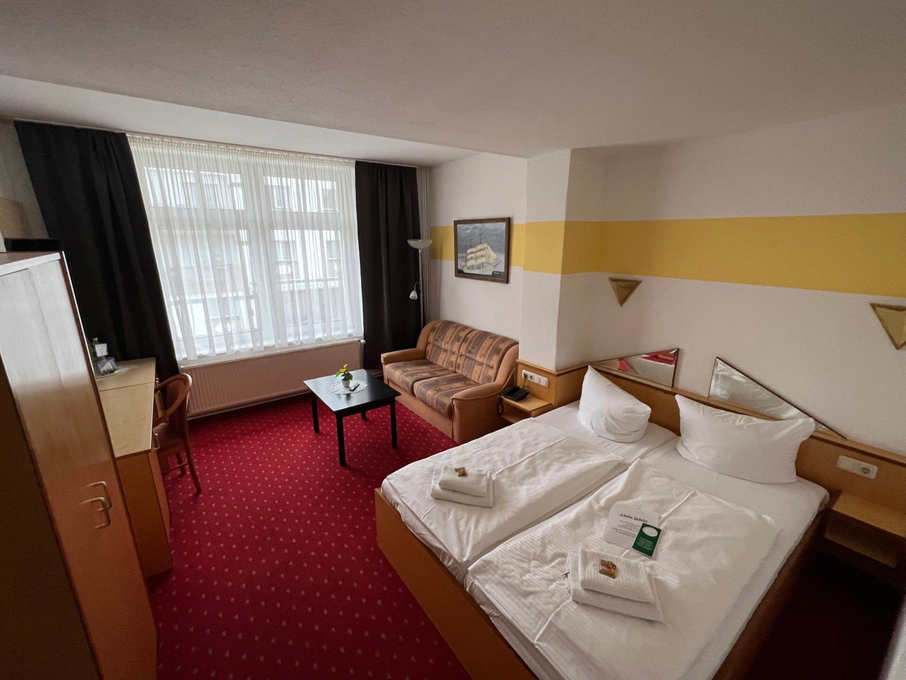 Double Room with Sofa Bed photo 1