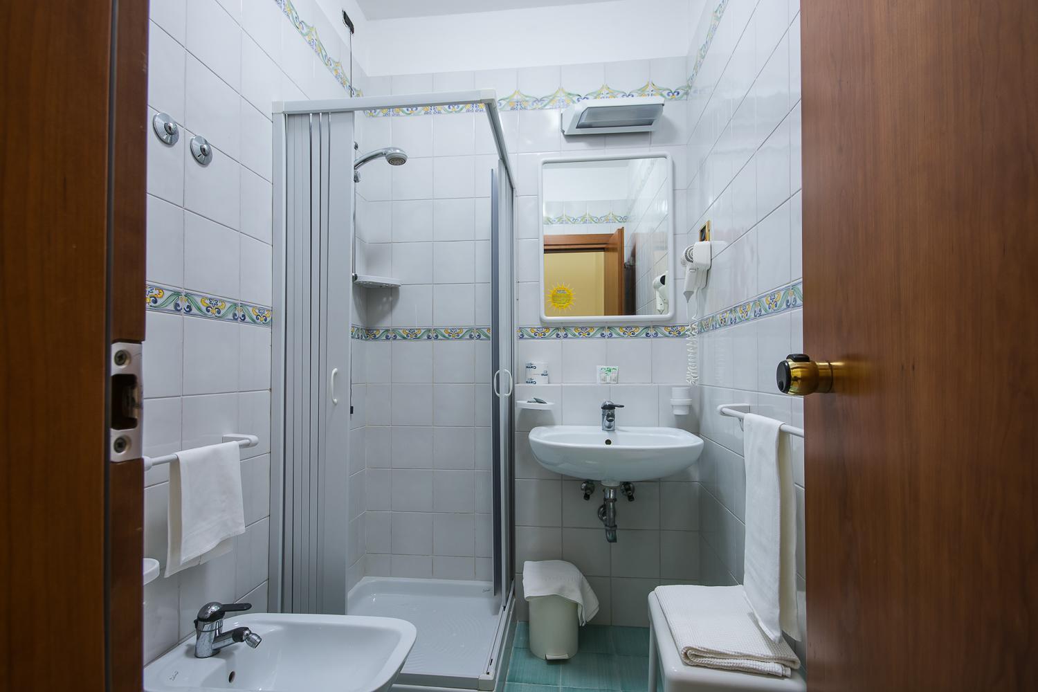 Classic Quadruple Room photo 3