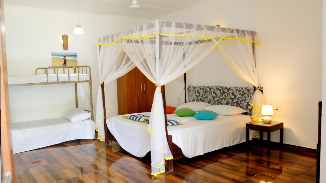 Doppelzimmer mit Balkon und Gartenblick