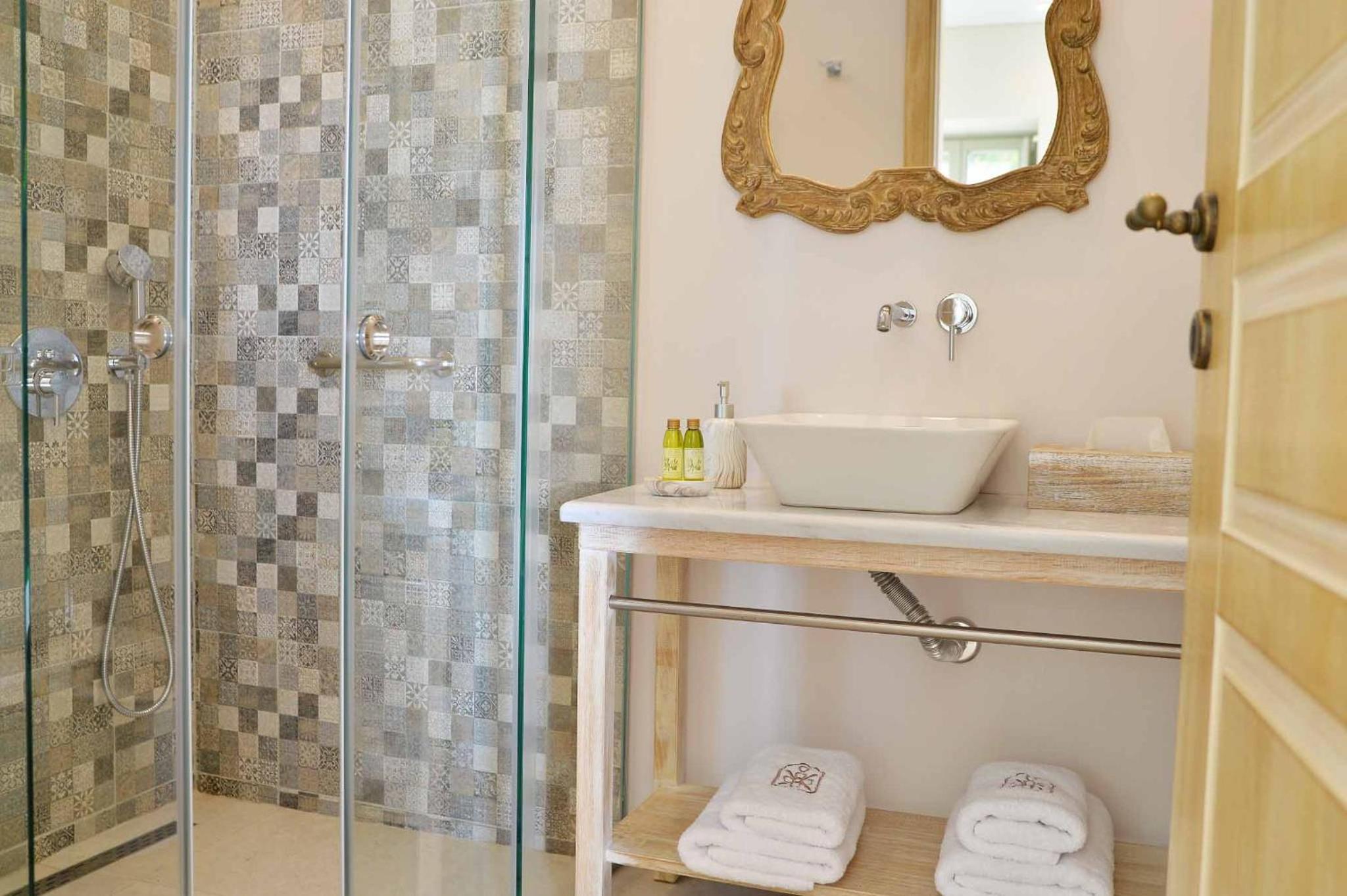 Junior Suite with Sea View - Photo 20