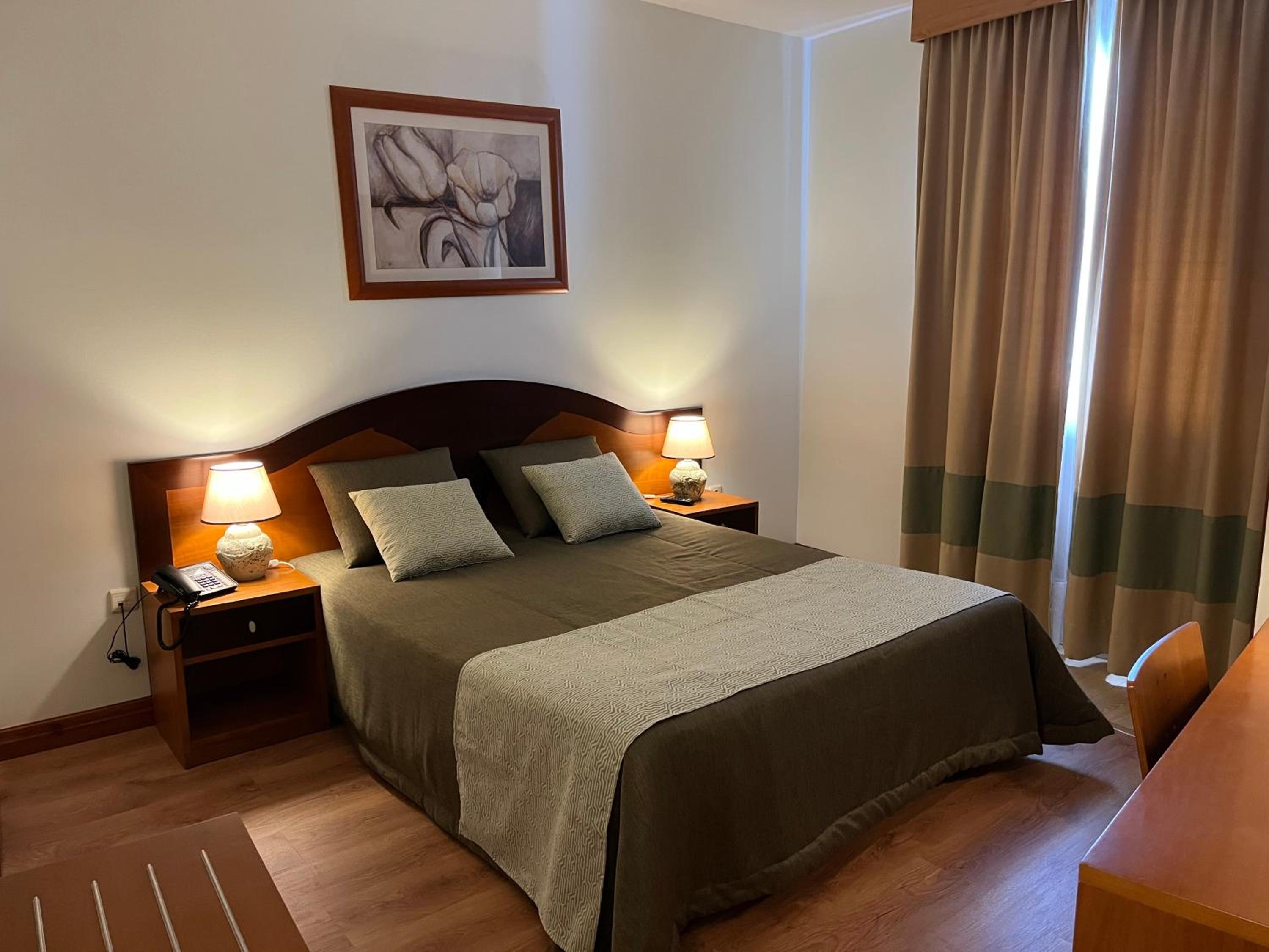 Double Room - Photo 7