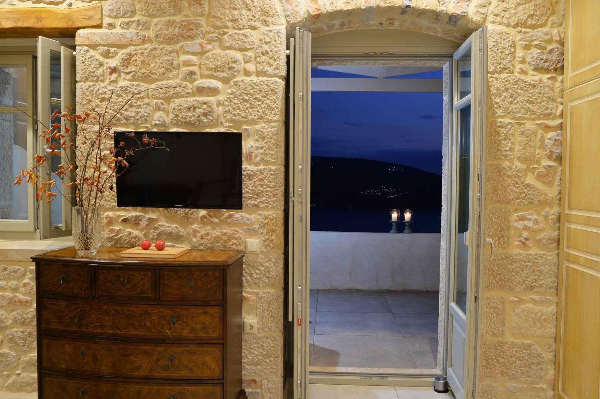 Junior Suite with Sea View - Photo 16
