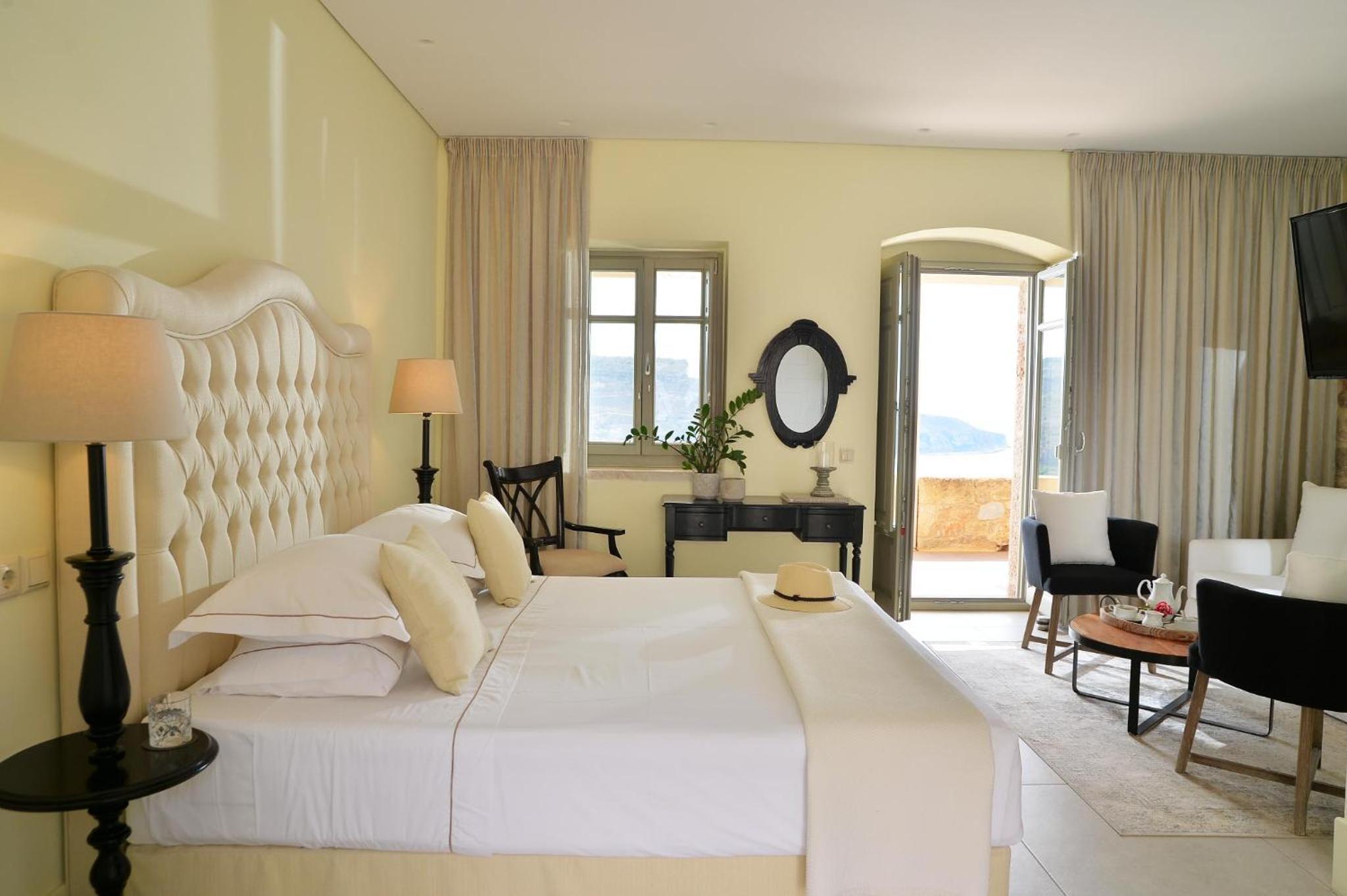 Junior Suite with Sea View - Photo 30