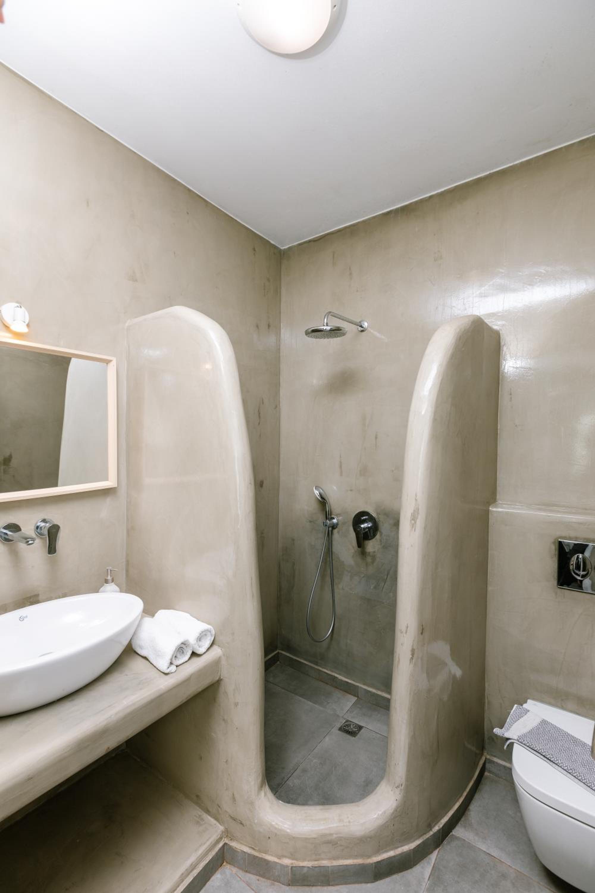 Deluxe Double Room - Photo 20