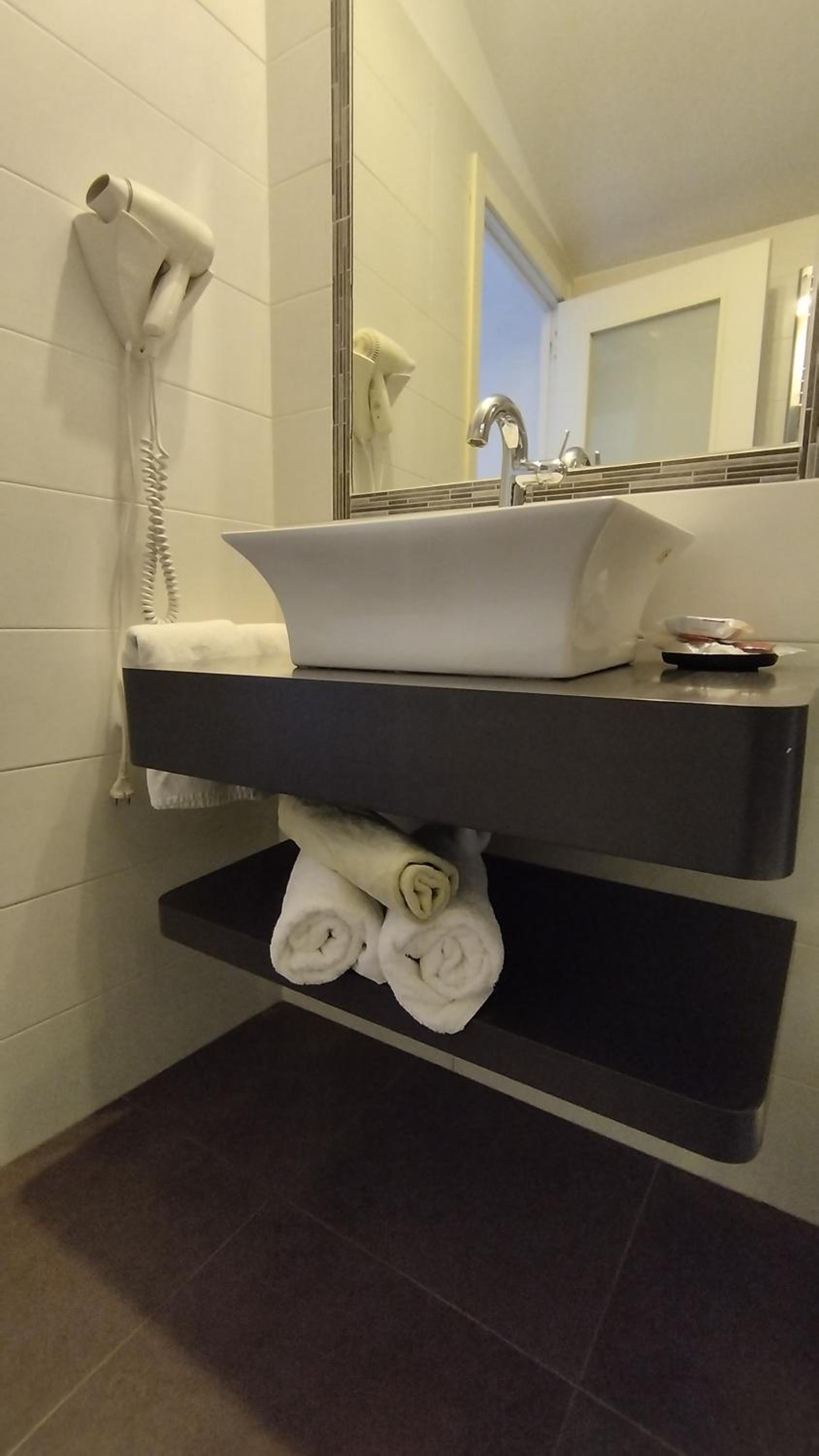 Double Room - Photo 37