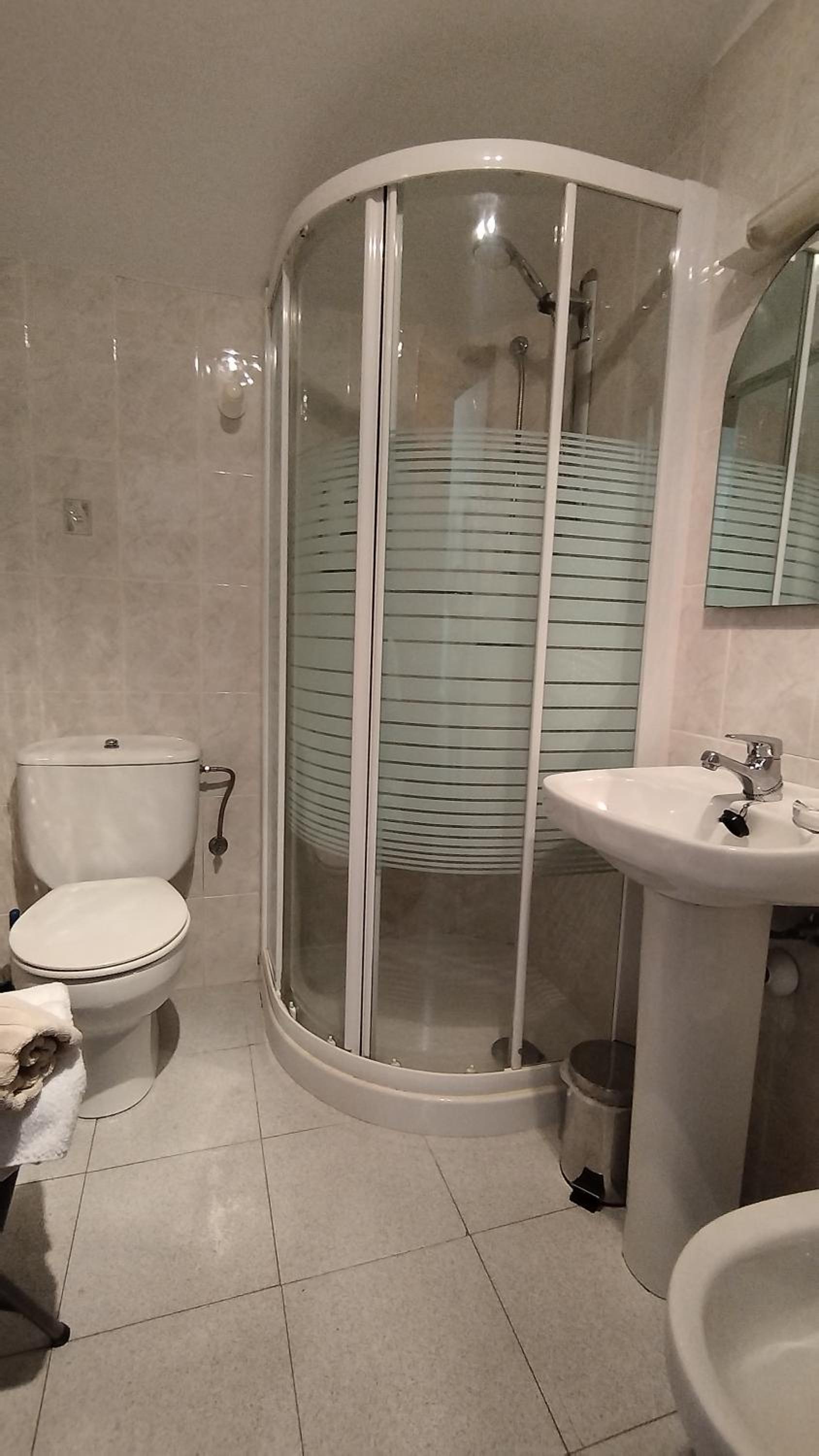 Double Room - Photo 10