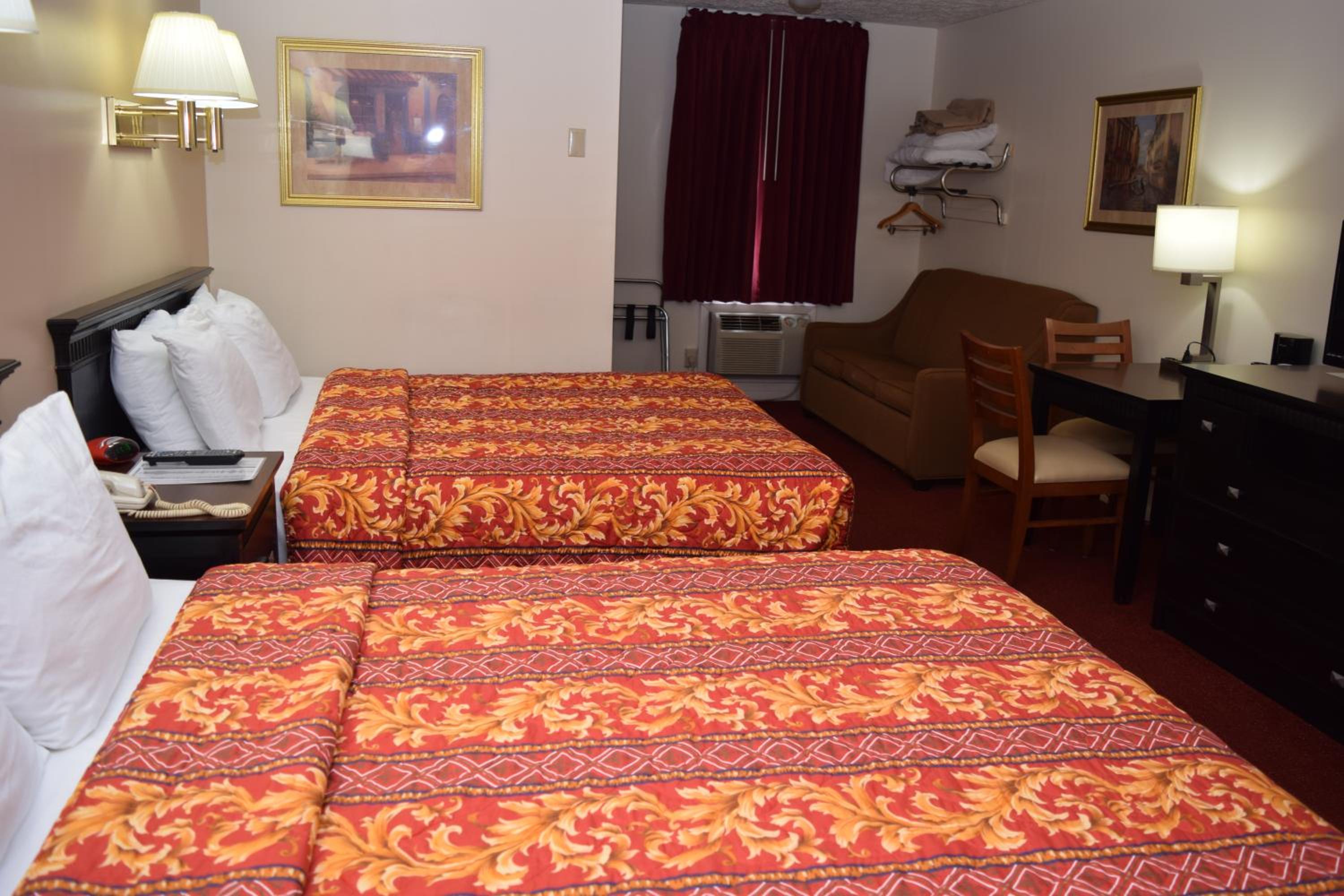 Deluxe Queen Room - Photo 2