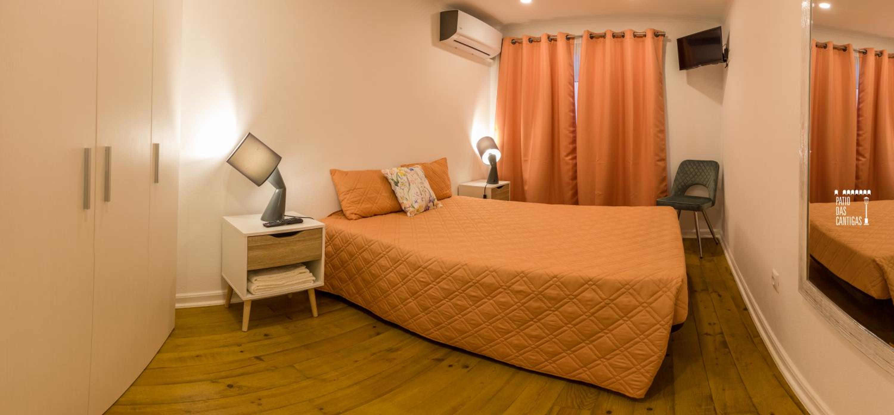 Double Room with Shared Bathroom photo 1