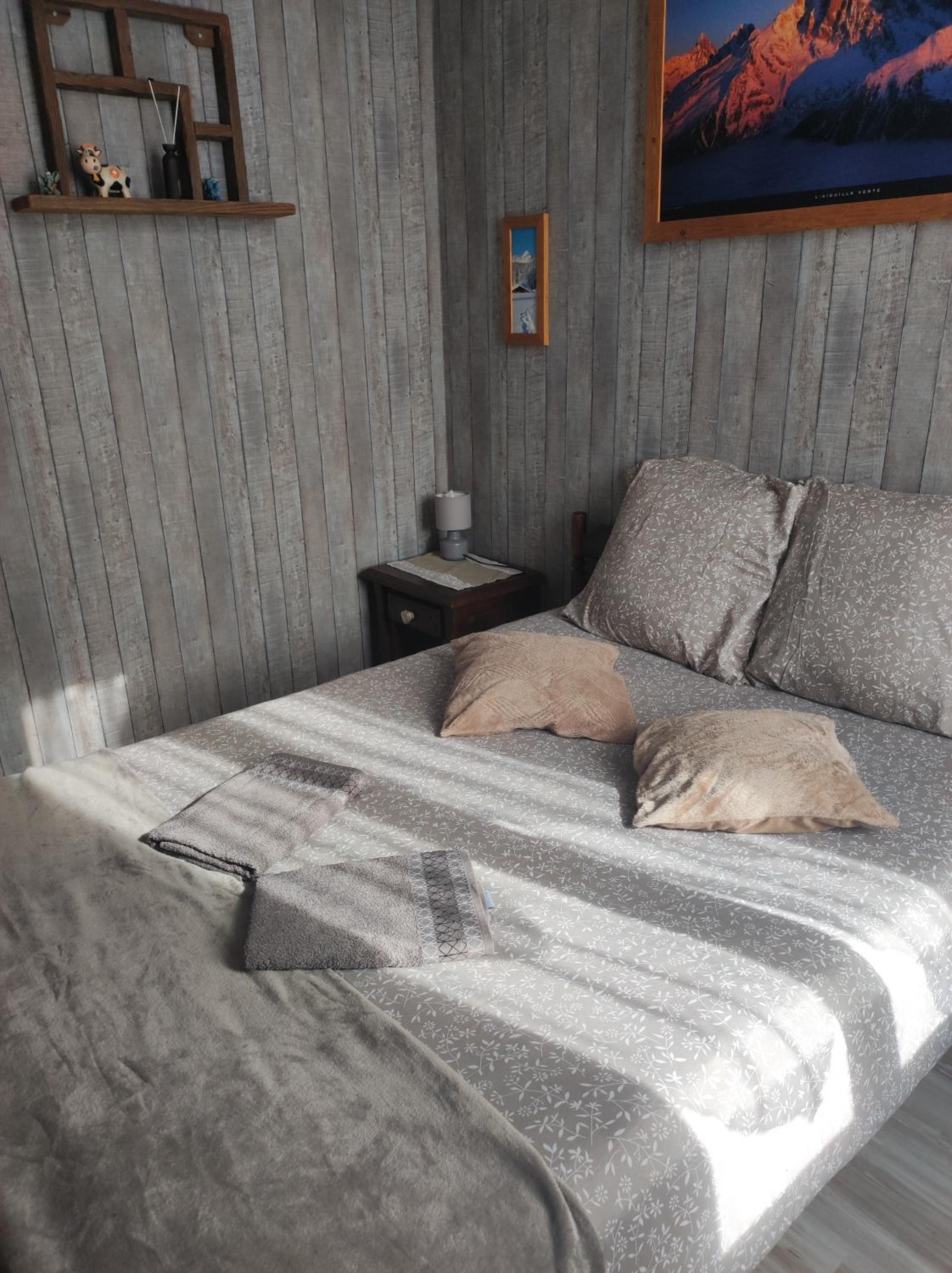 Double Room with Mountain View - Photo 2