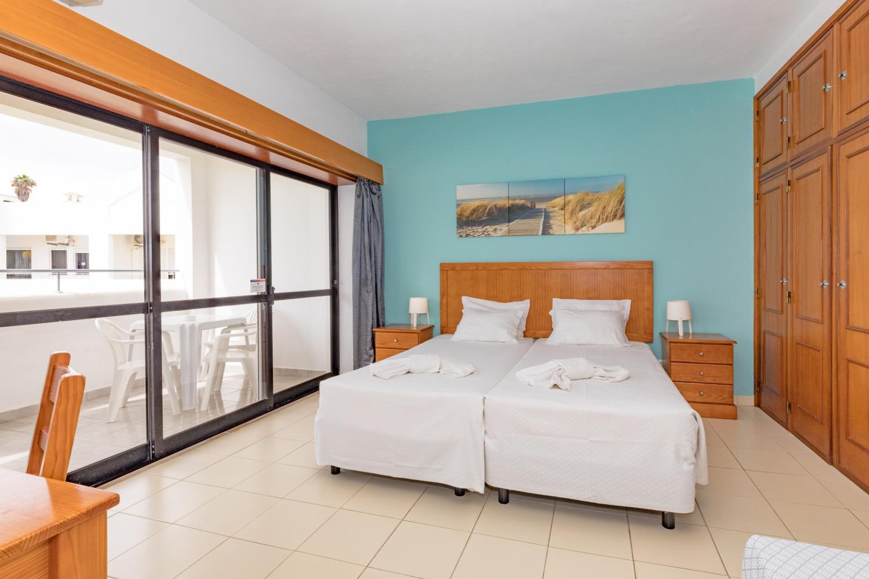 Studio Apartment with Pool View photo 1
