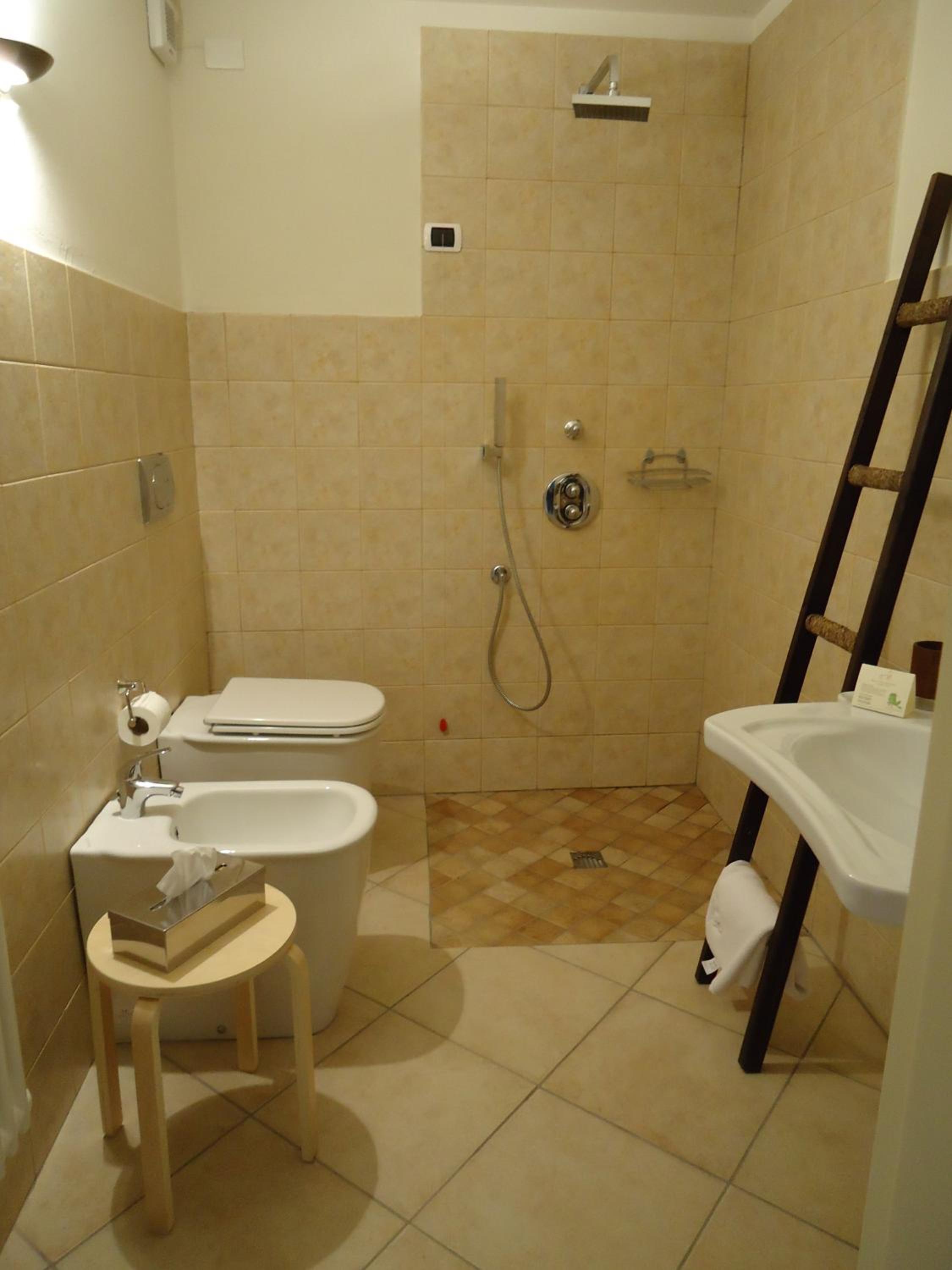 Deluxe Twin Room - Photo 3