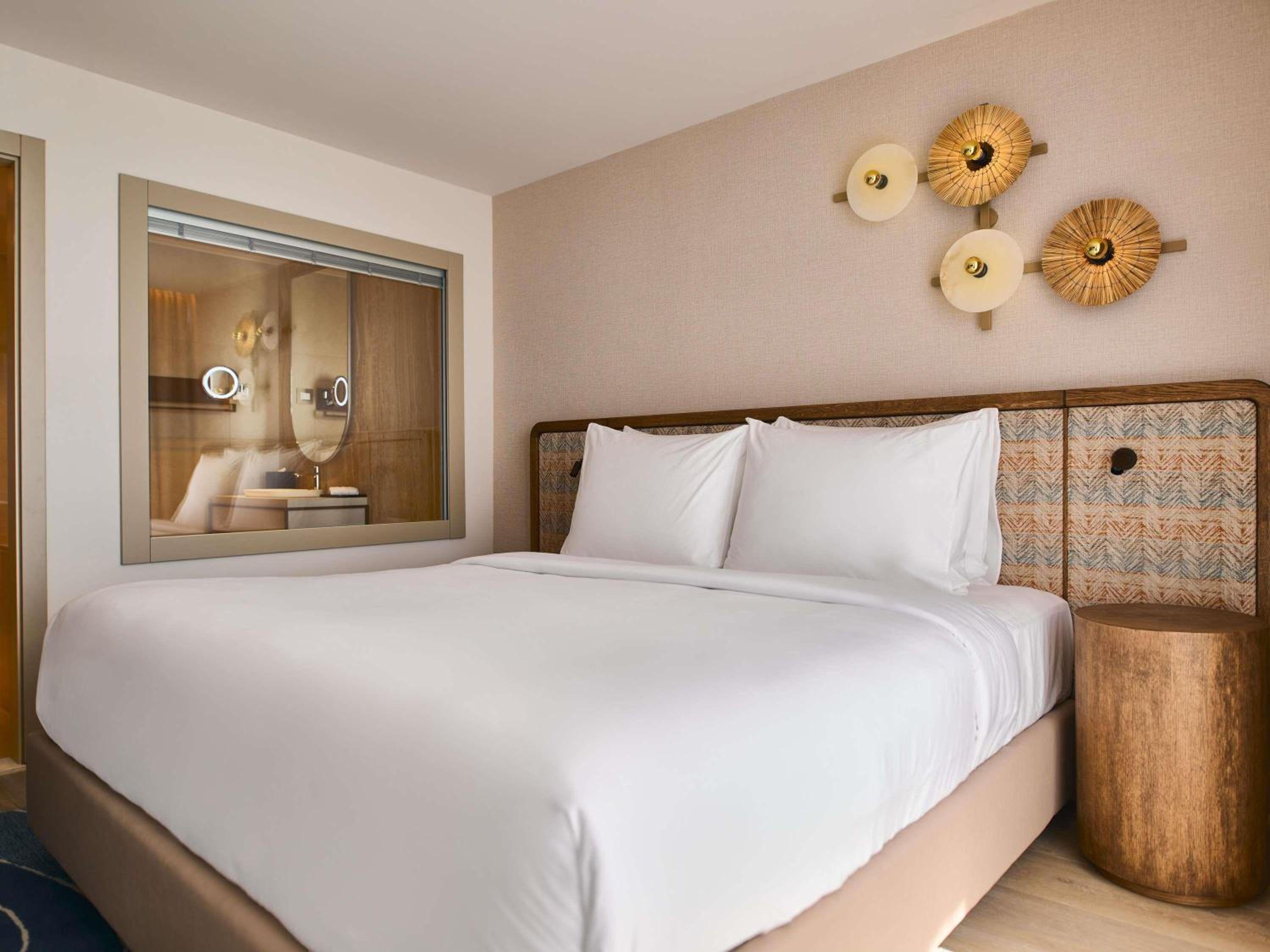 Junior Suite Room