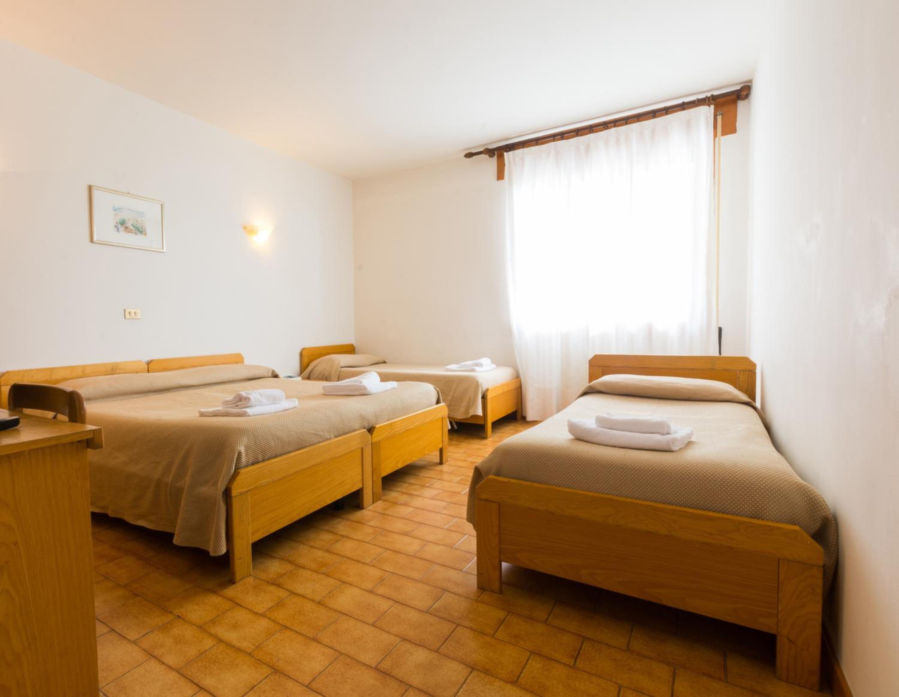 Triple Room with Private Bathroom
