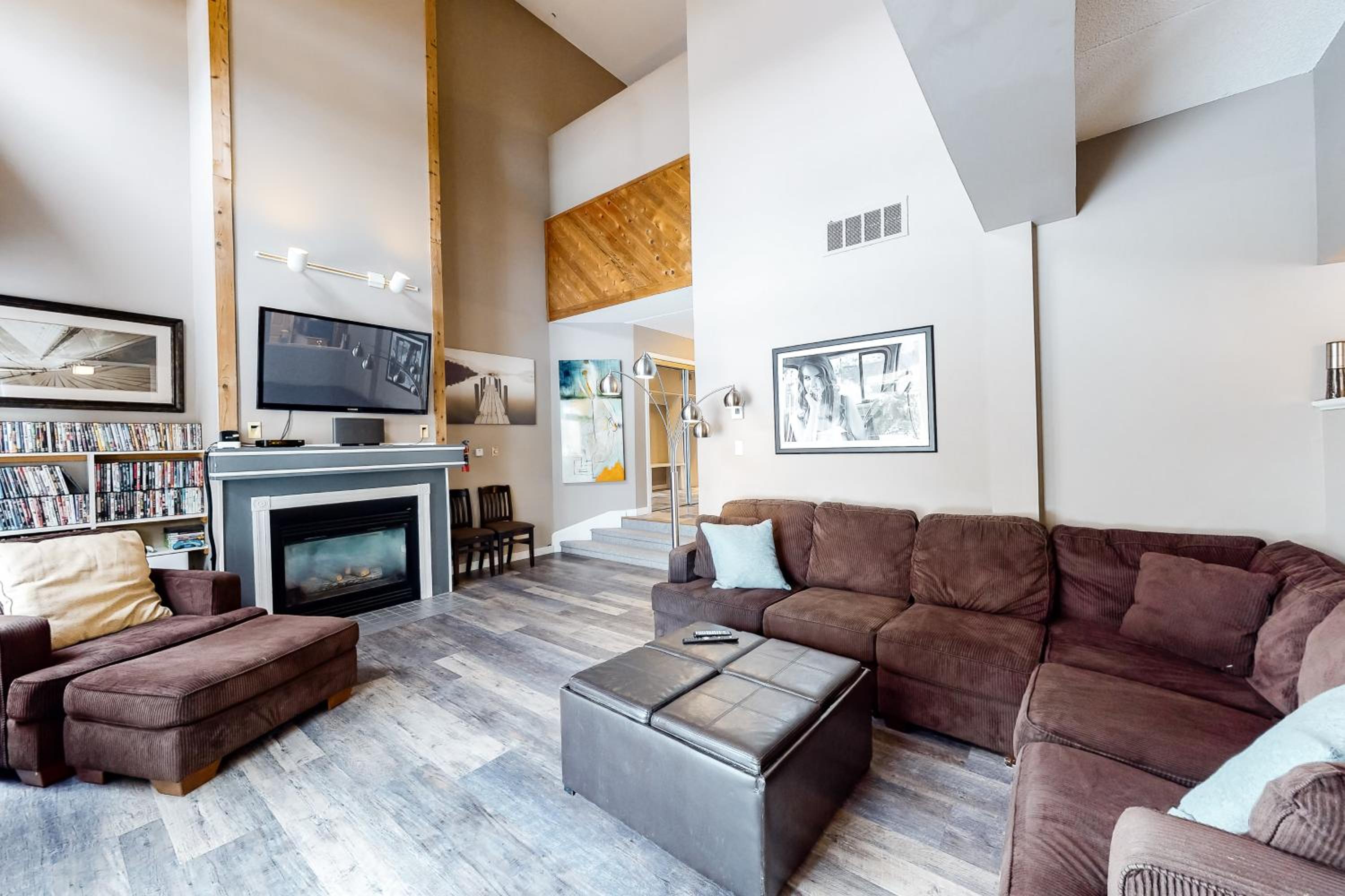 Three-Bedroom Apartment with Private Pool photo 1