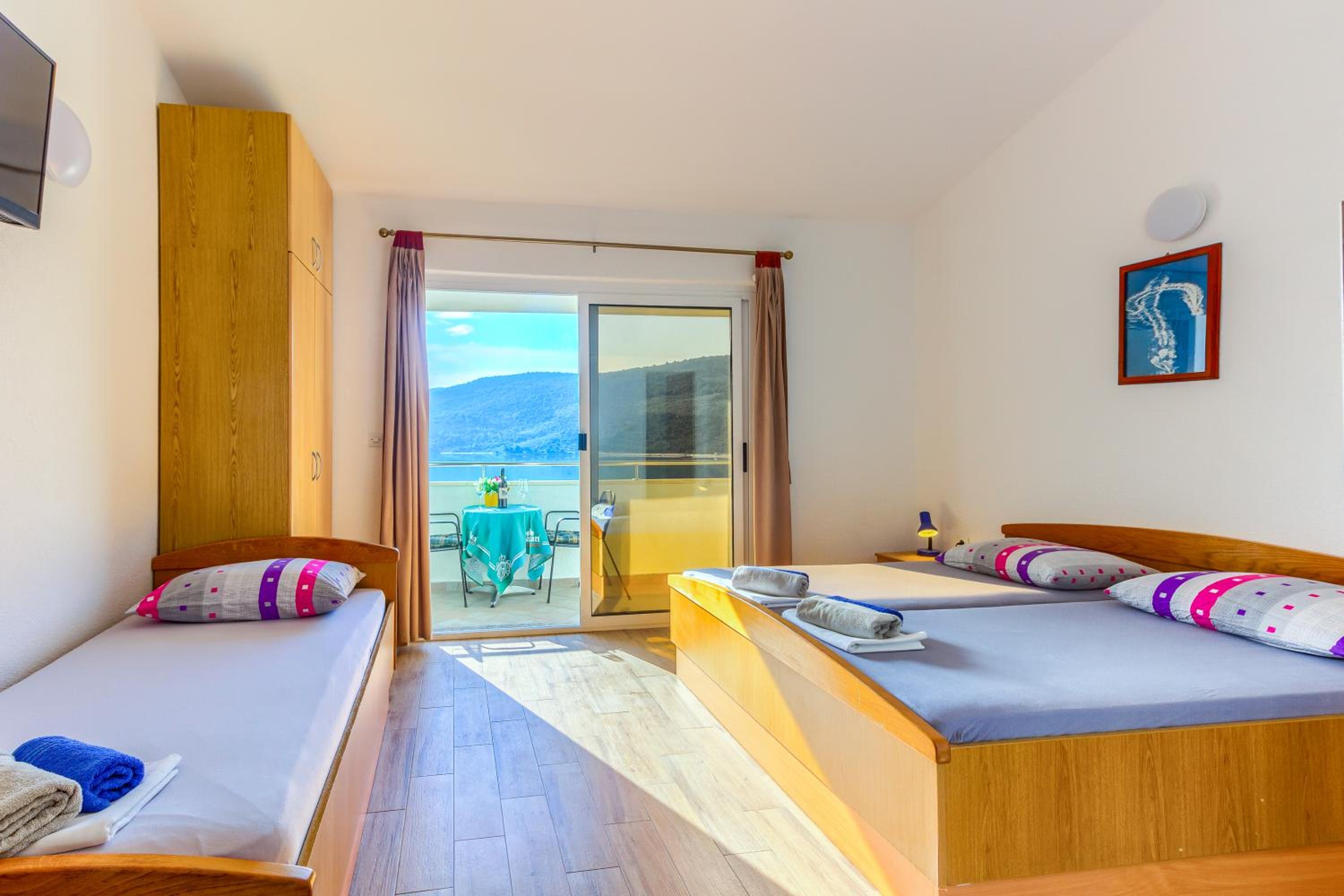 Studio mit Balkon (3 Erwachsene)