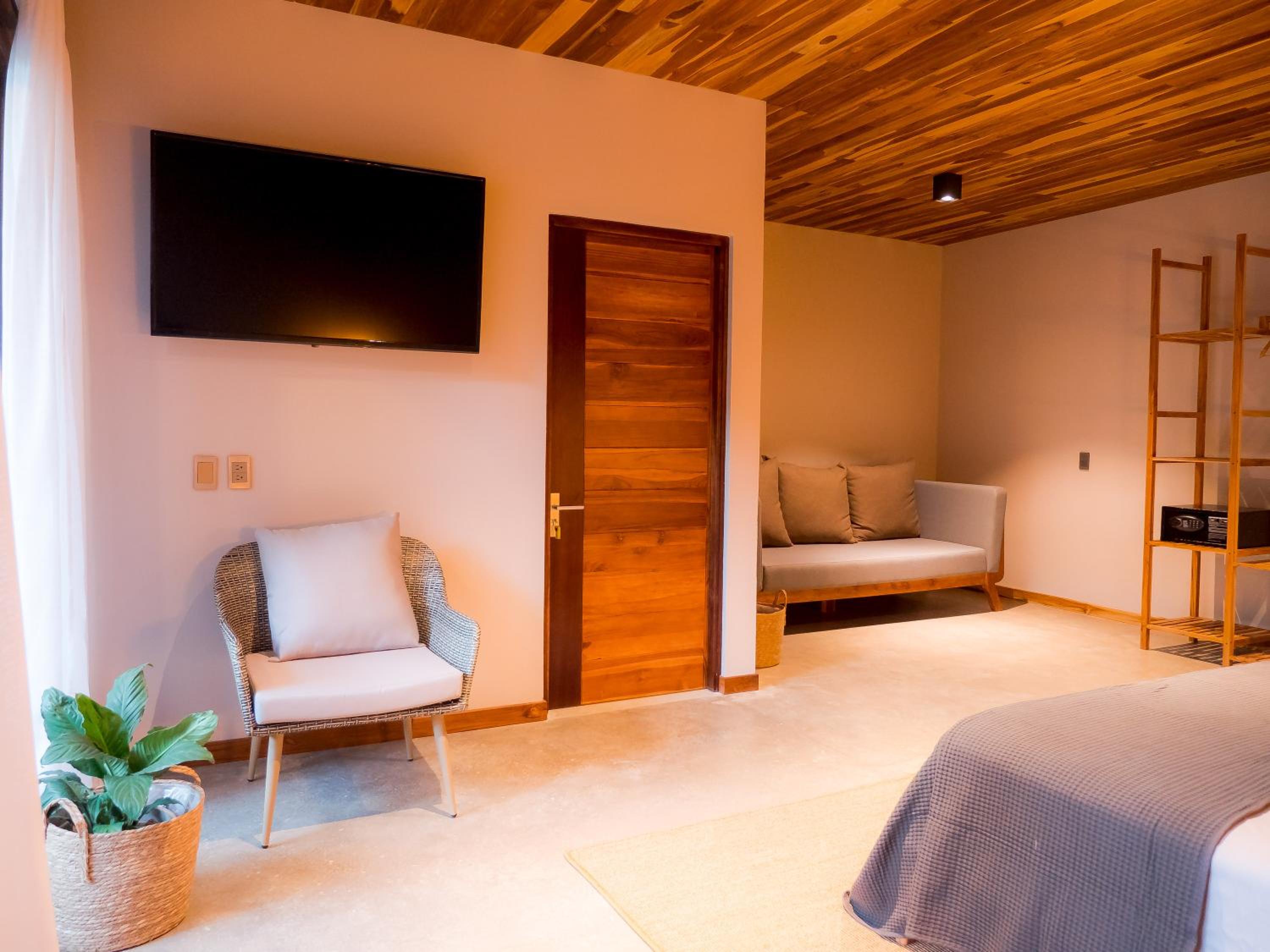 Deluxe Queen Room photo 2