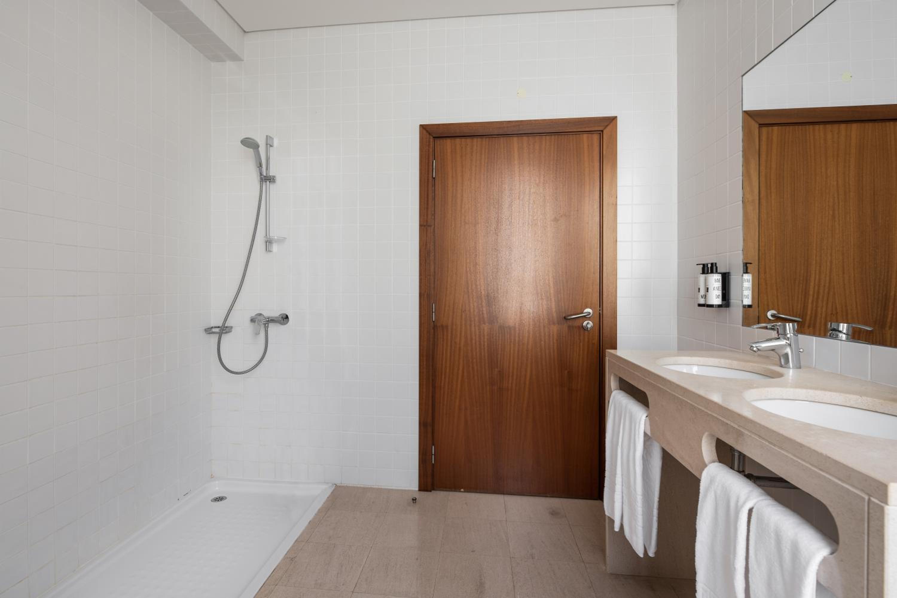 Triple Room - Photo 1