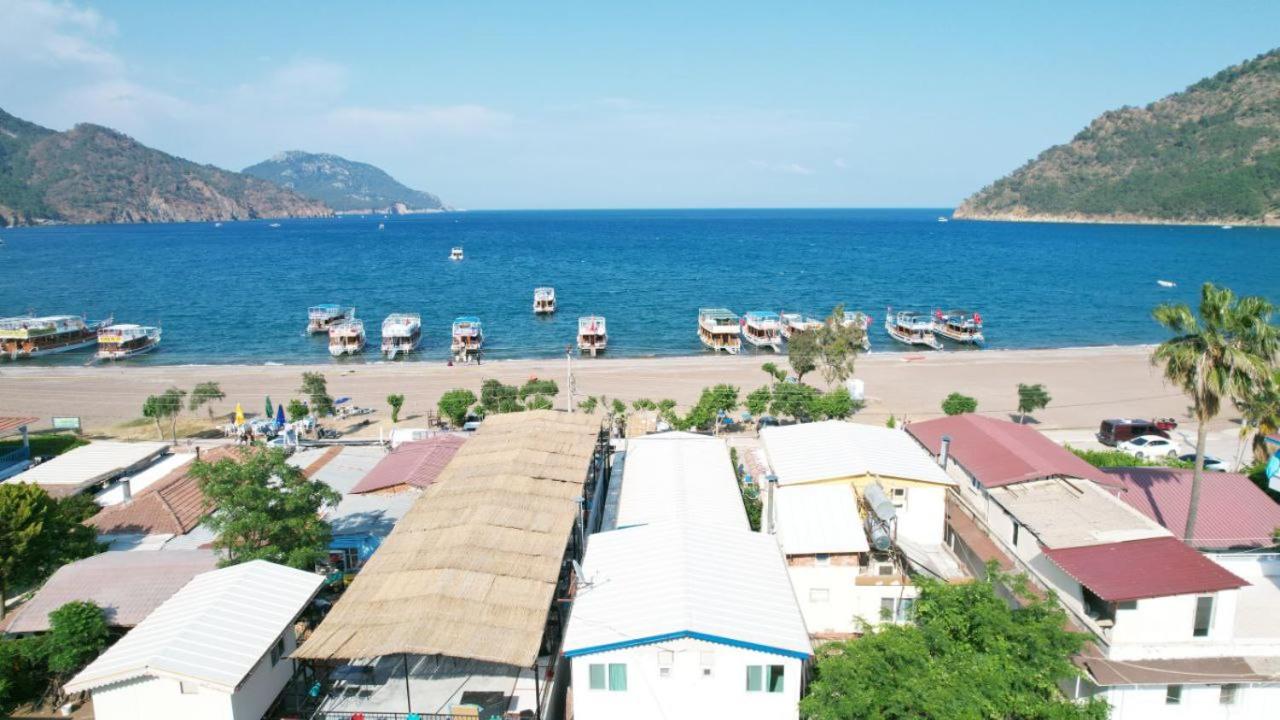 Deluxe Triple Room with Sea View photo 3
