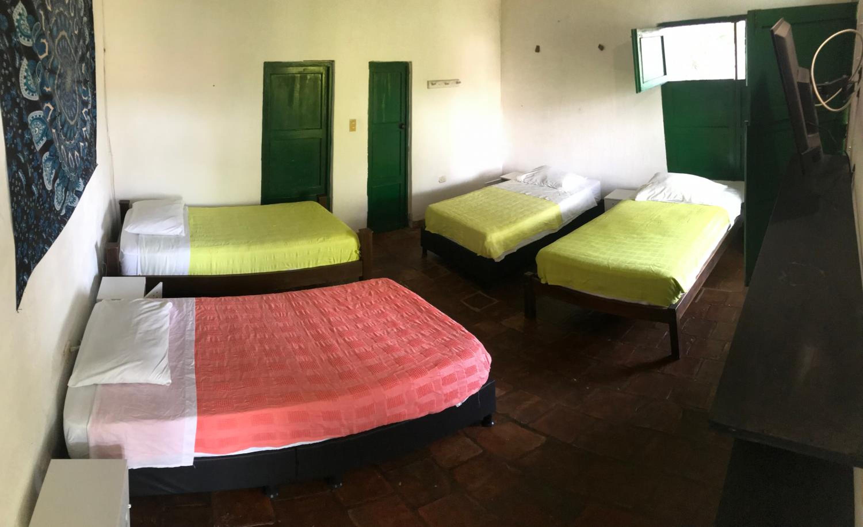 Bed in 4-Bed Dormitory Room photo 1