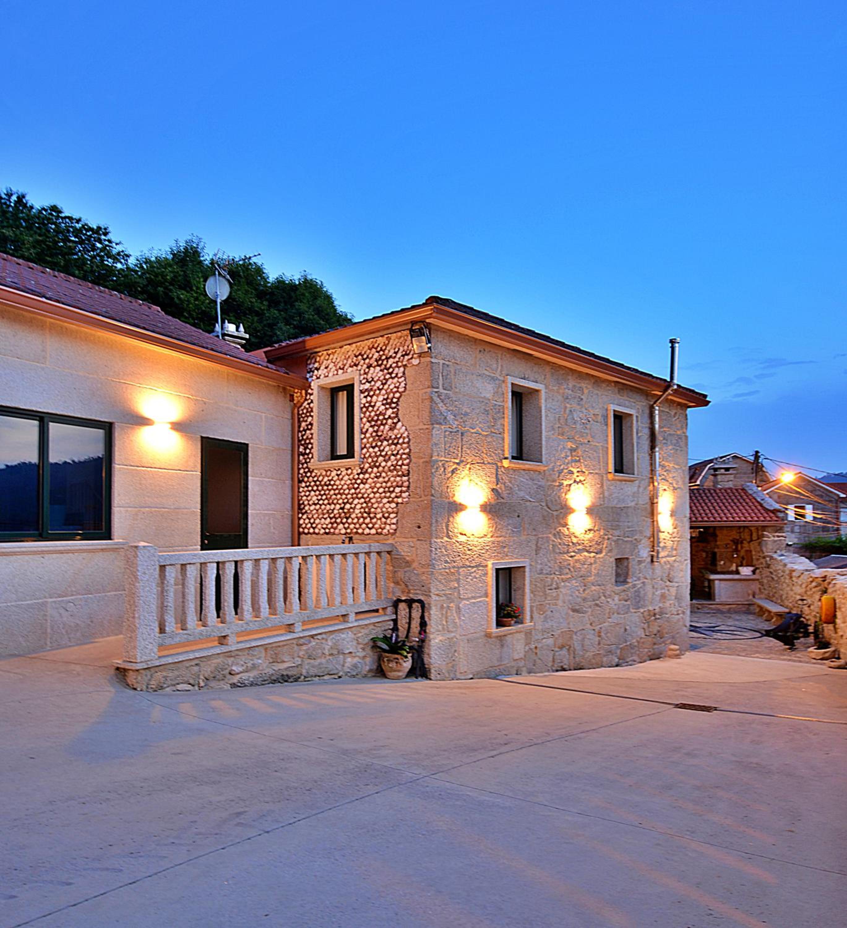 Four-Bedroom House photo 2