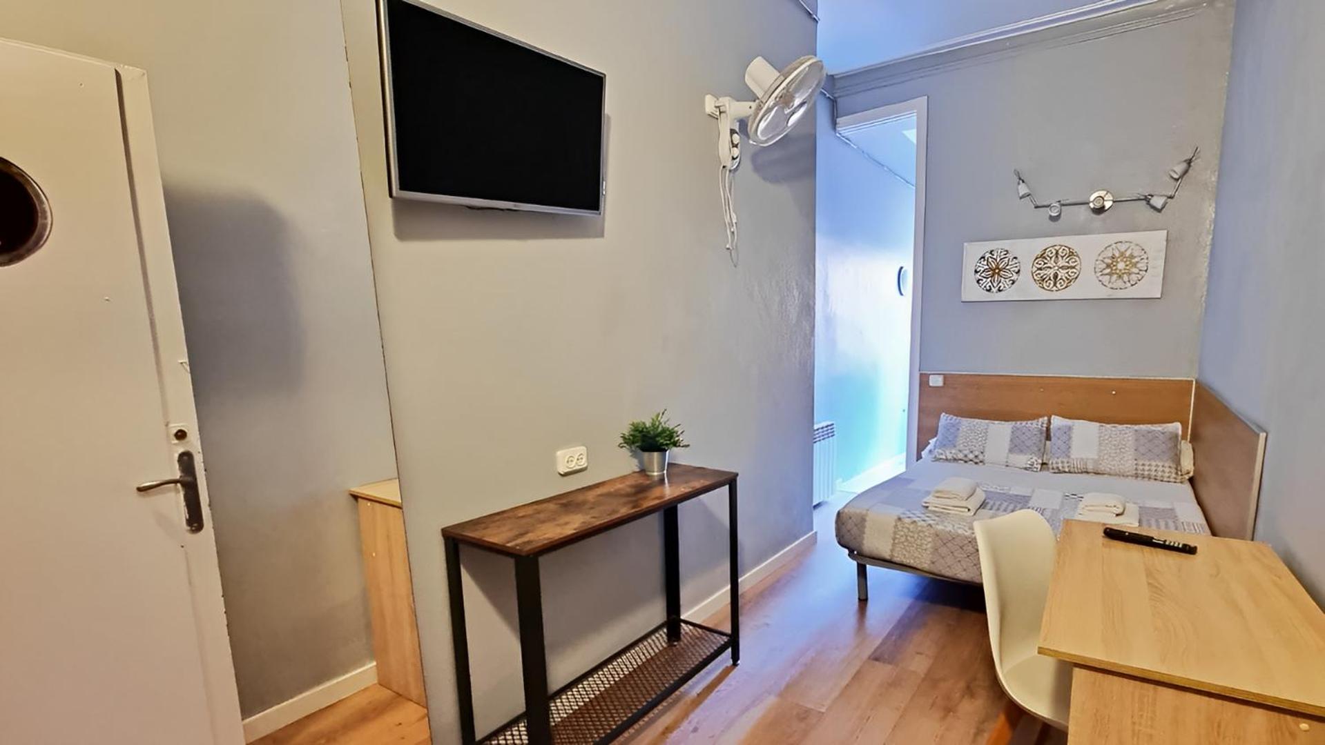 Double Room with Private Bathroom photo 2