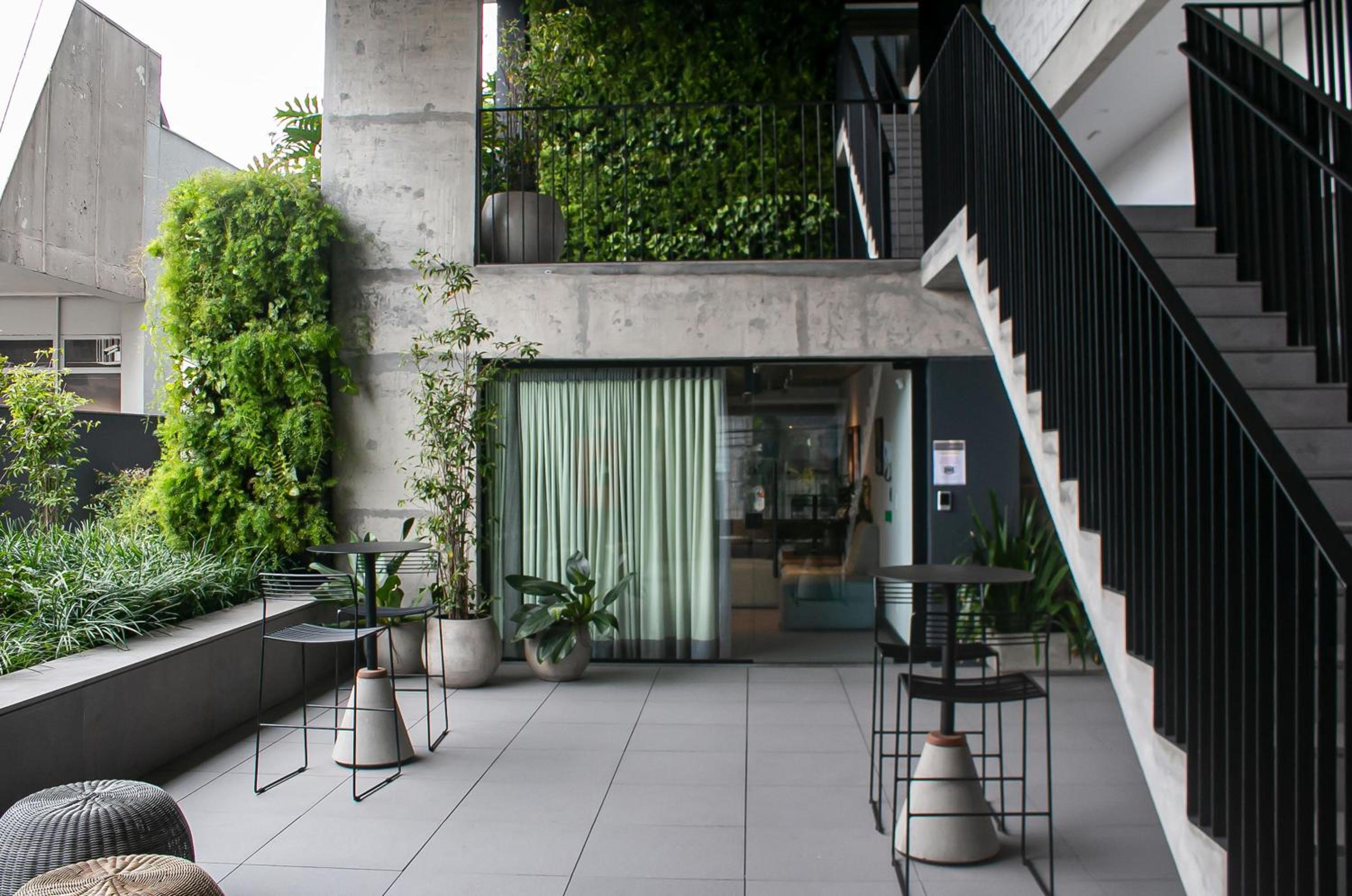 Studio Apartment - Photo 8
