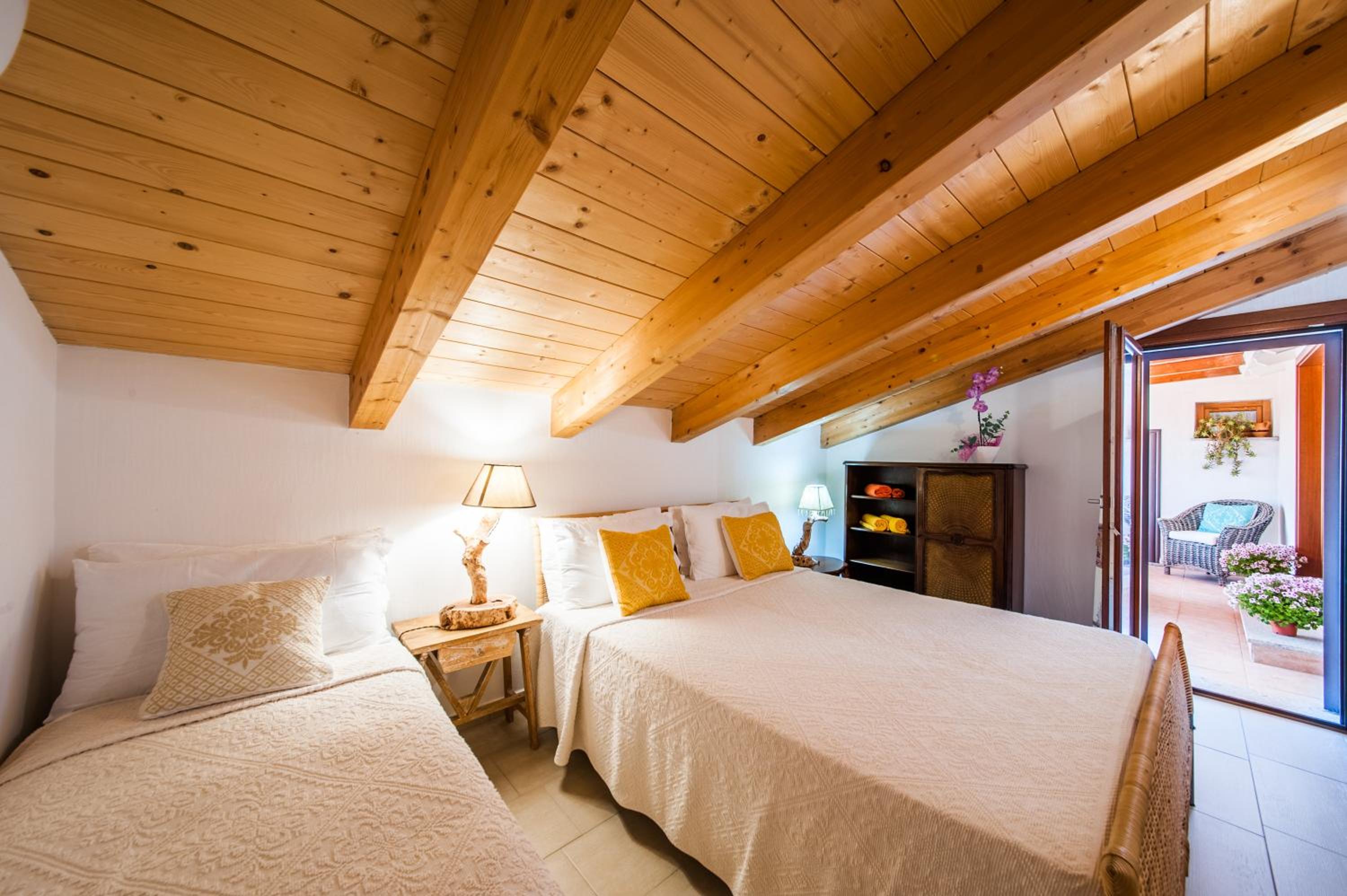Triple Room with Private Bathroom photo 1