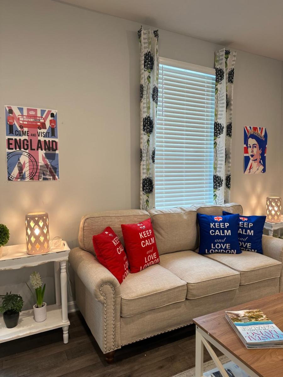 Deluxe King Suite photo 1