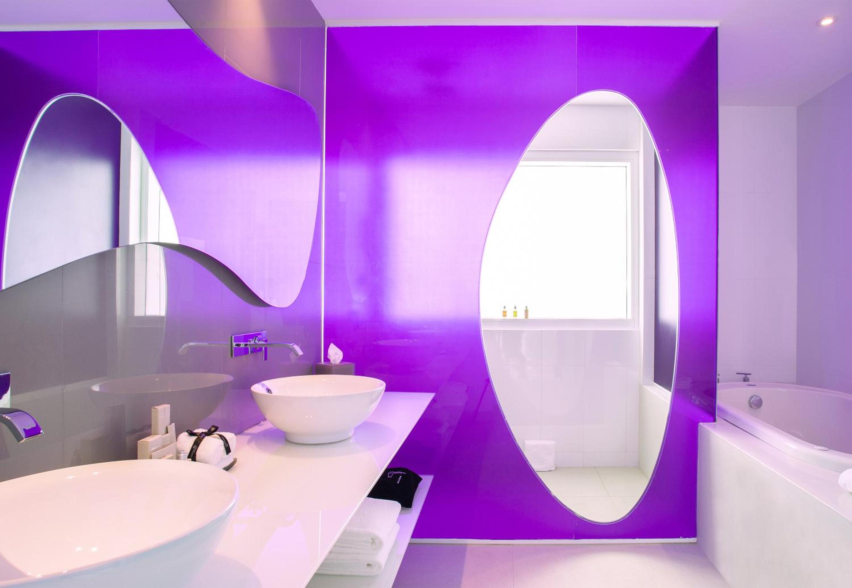 Temptation Ocean Front Master Suite thumbnail 5