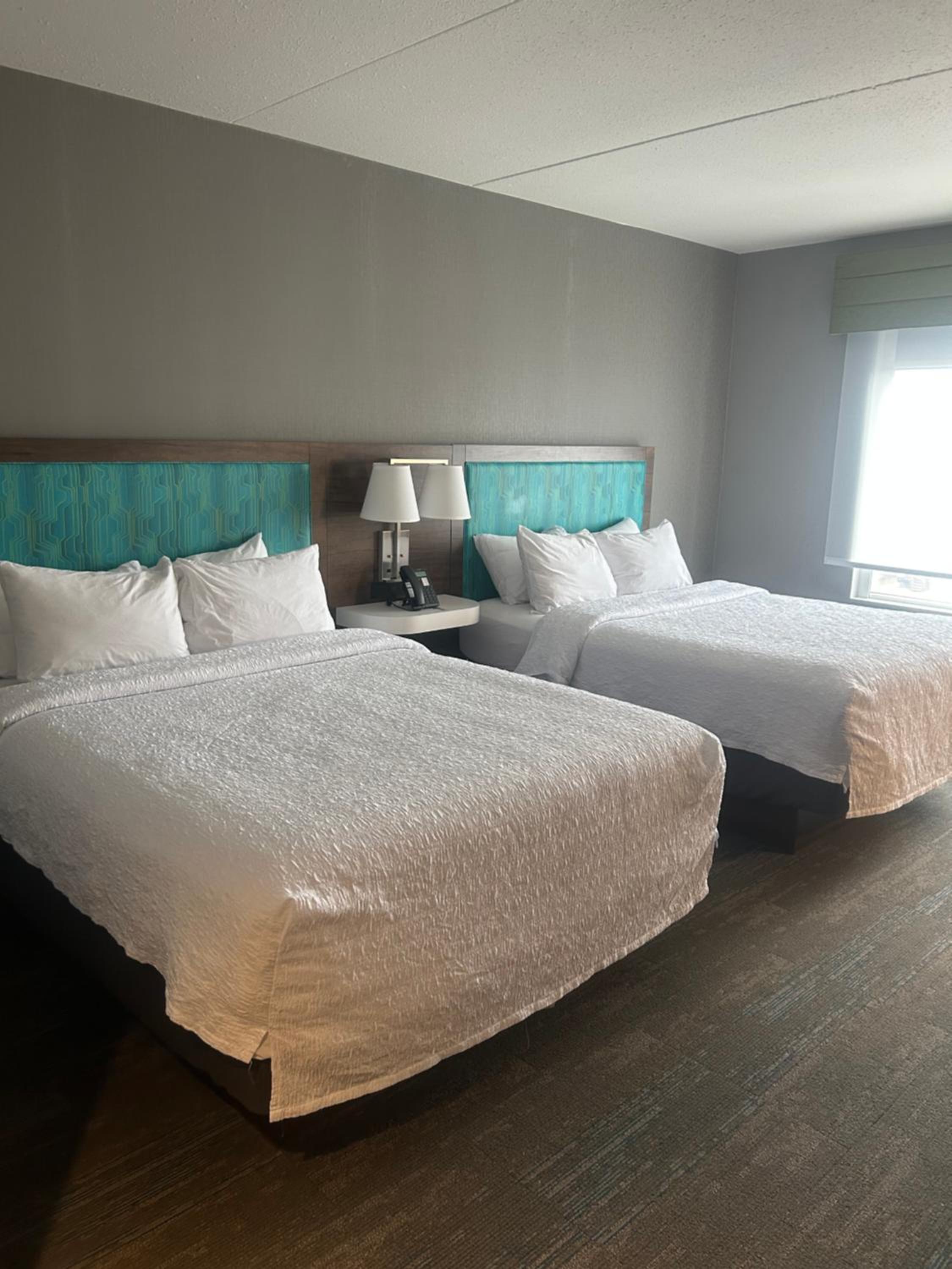 Queen Room with Two Queen Beds - Photo 7