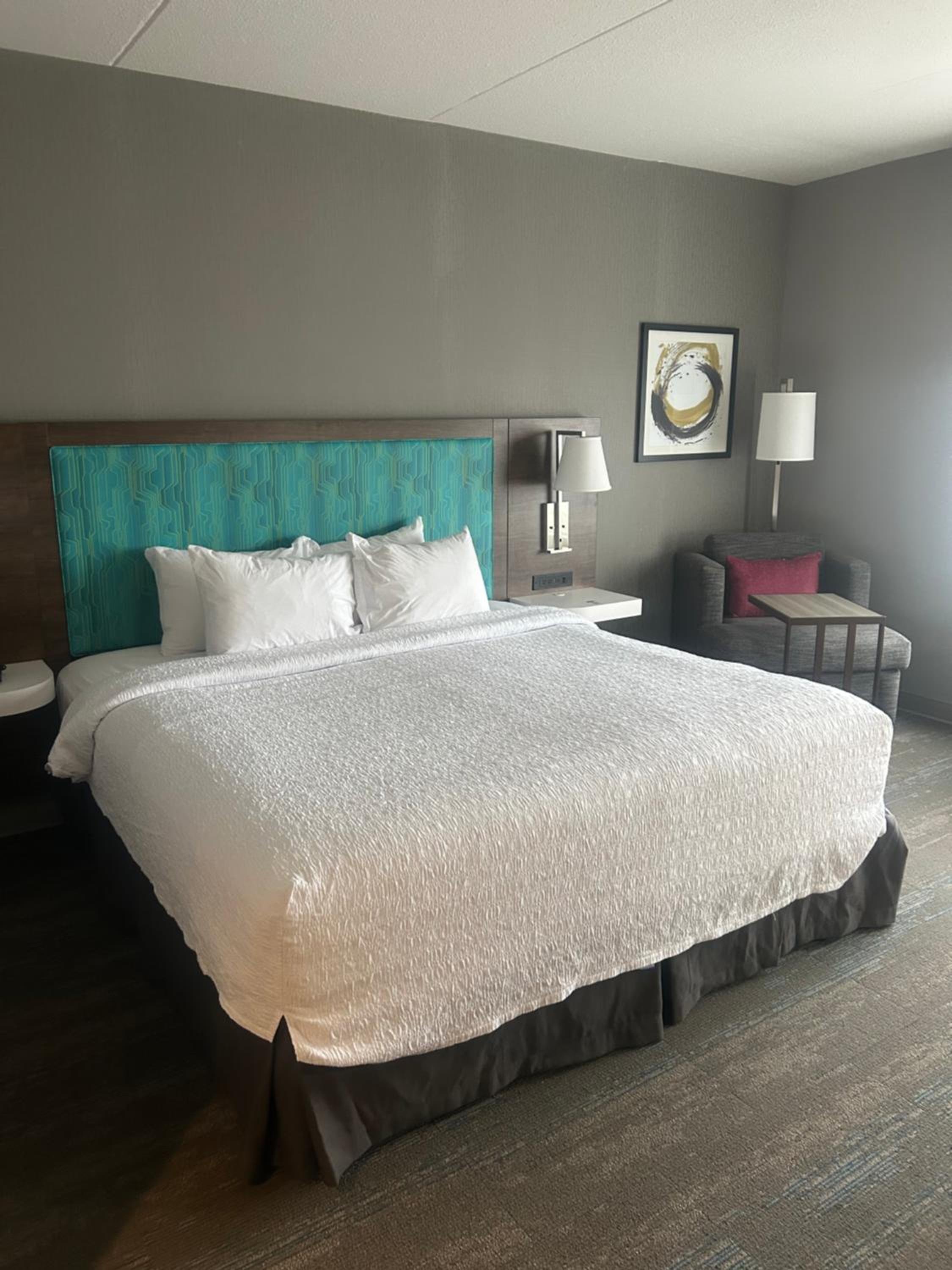 King Room with Accessible Tub - Mobility and Hearing Access/Non-Smoking - Photo 2