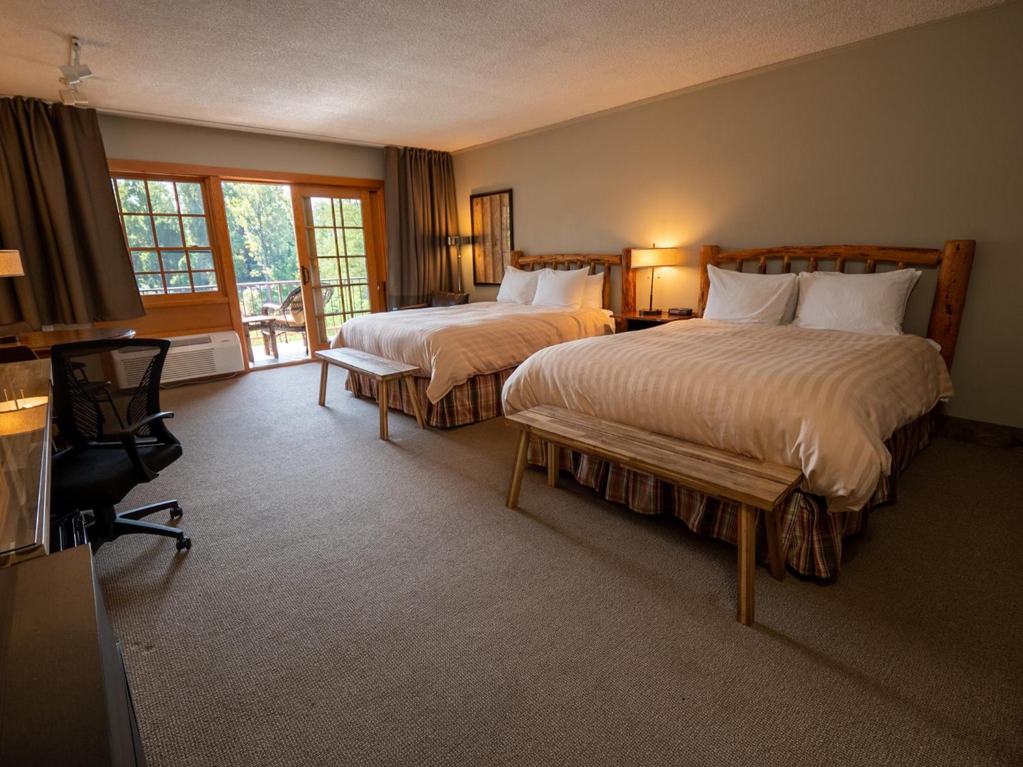 Quadruple Room with Balcony photo 3