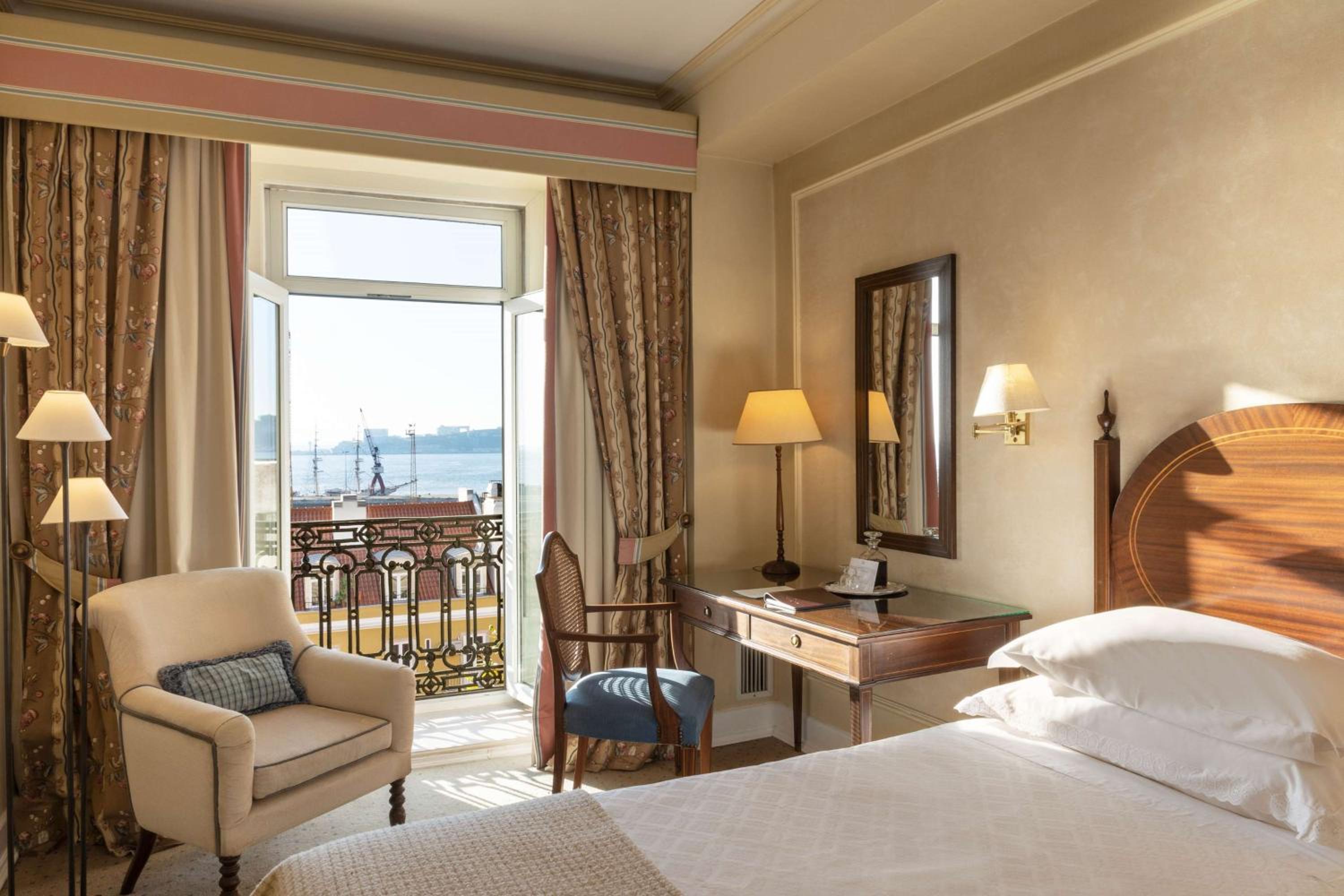 Deluxe Double or Twin Room with River View