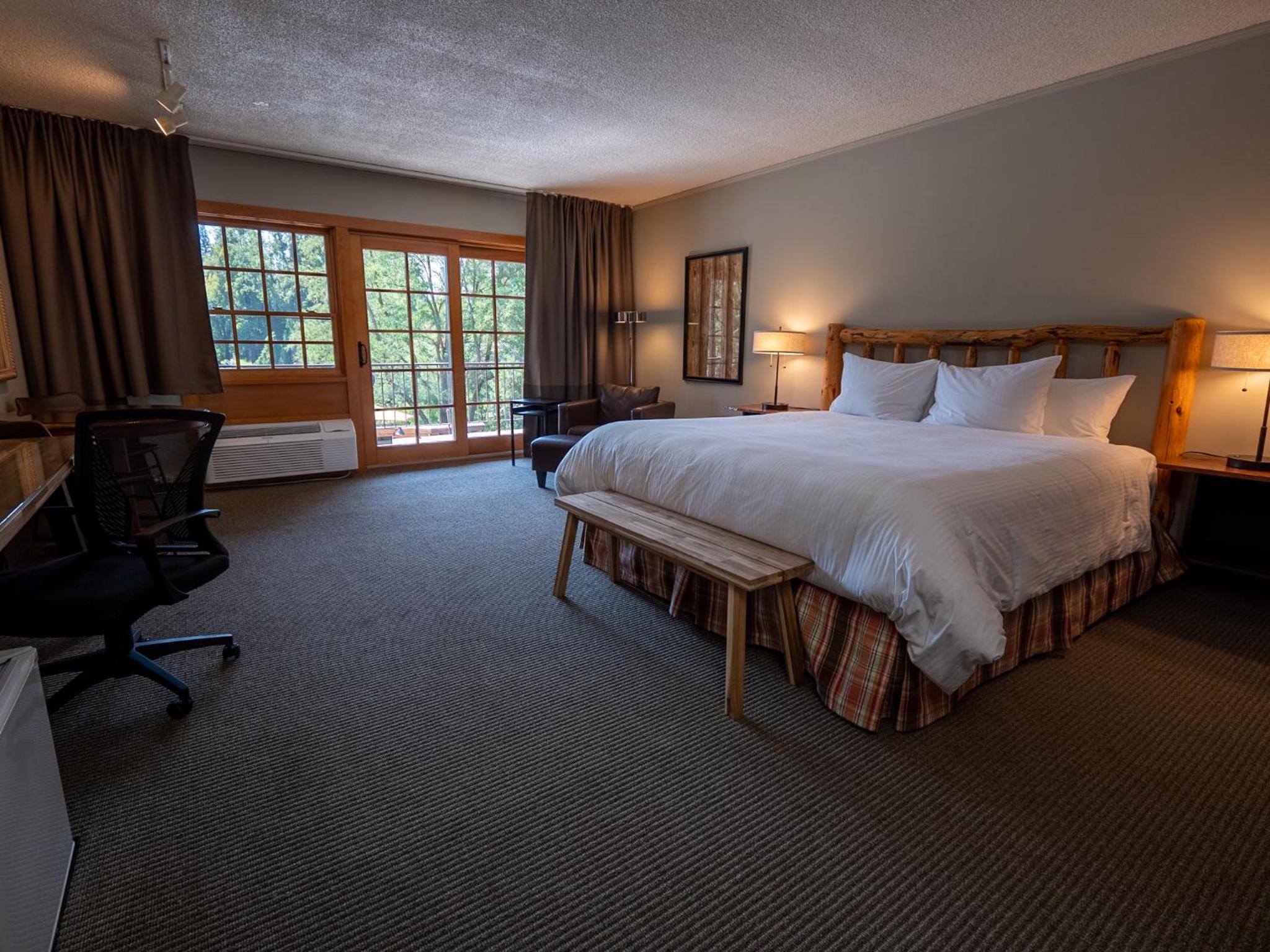 Deluxe King Room