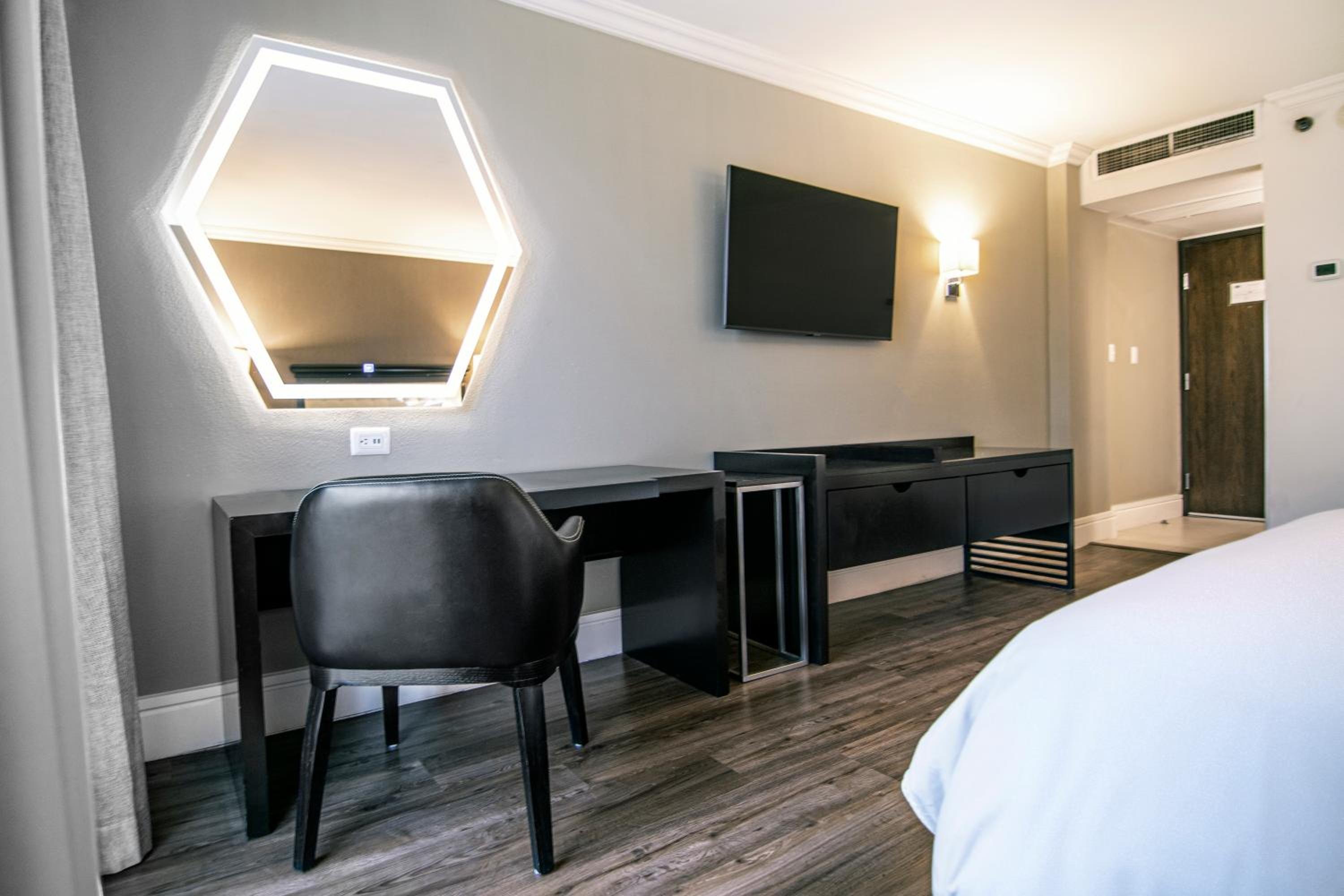 Executive Double Room - Photo 6