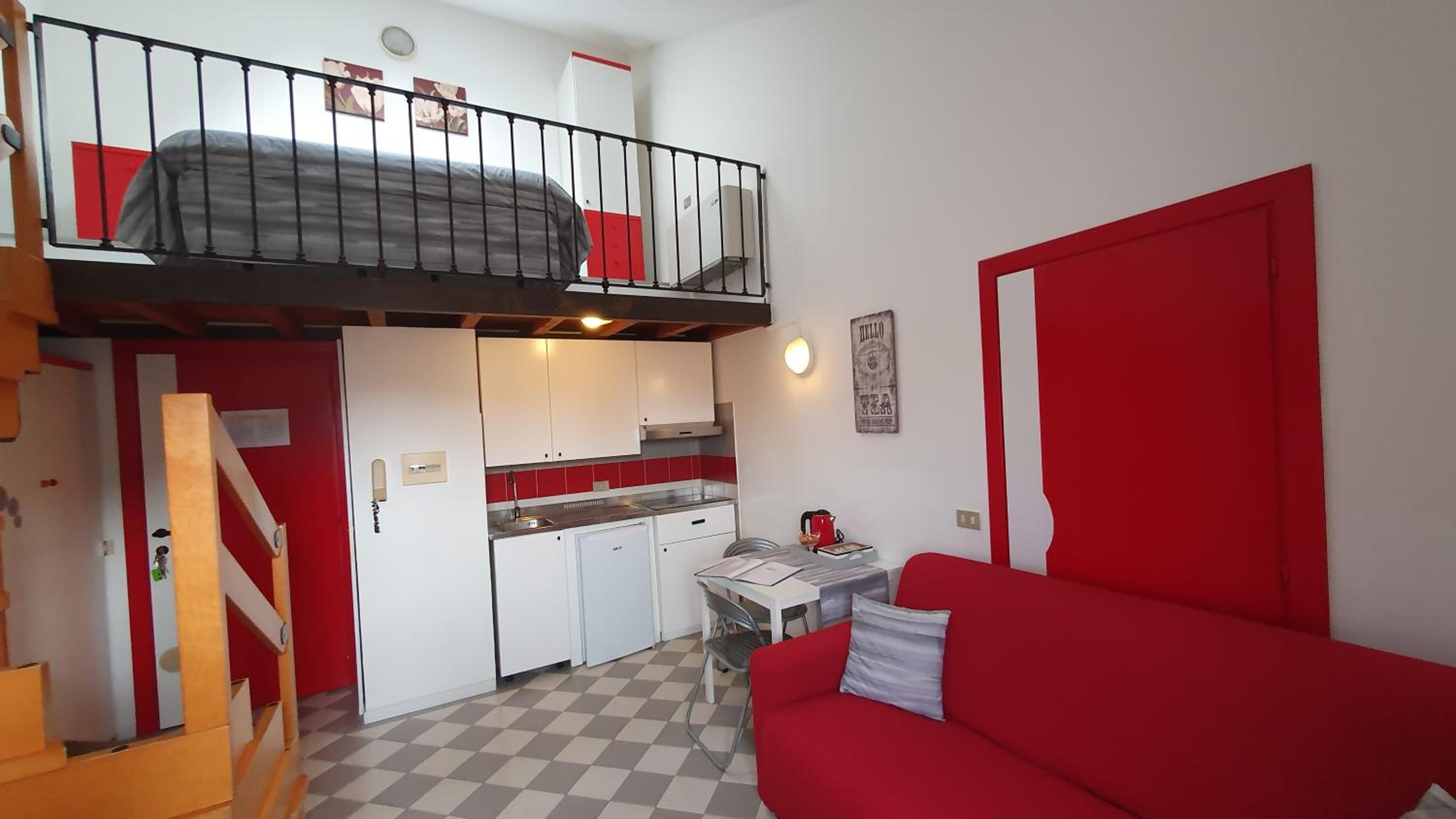 Studio - Split Level