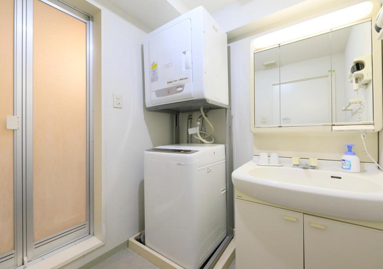 Economy Quadruple Room- Non-Smoking - Photo 3