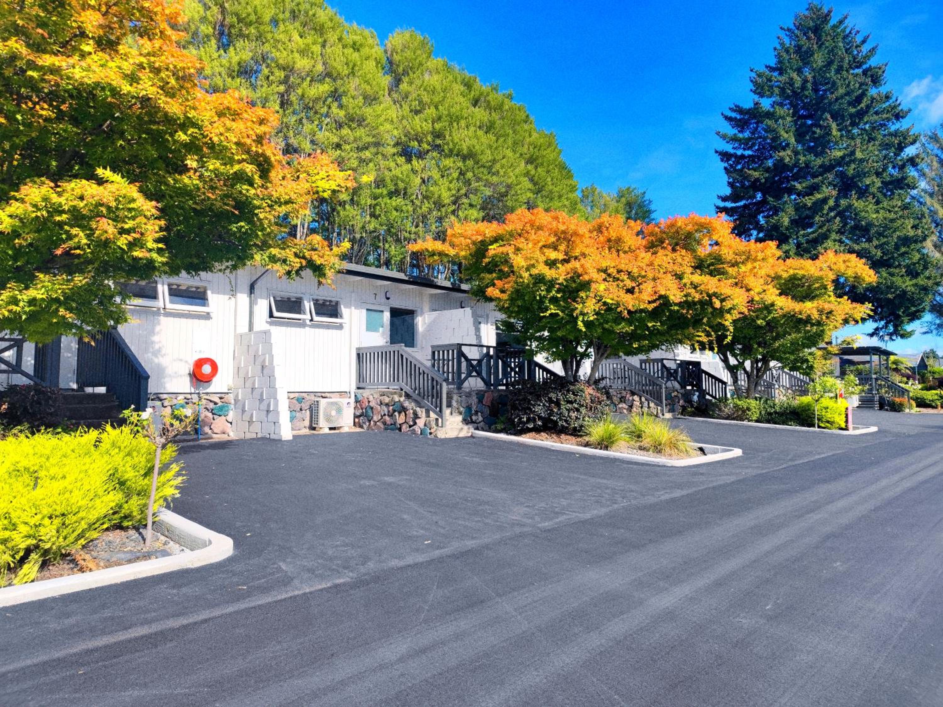 Two-Bedroom Deluxe Apartment with Garden View
