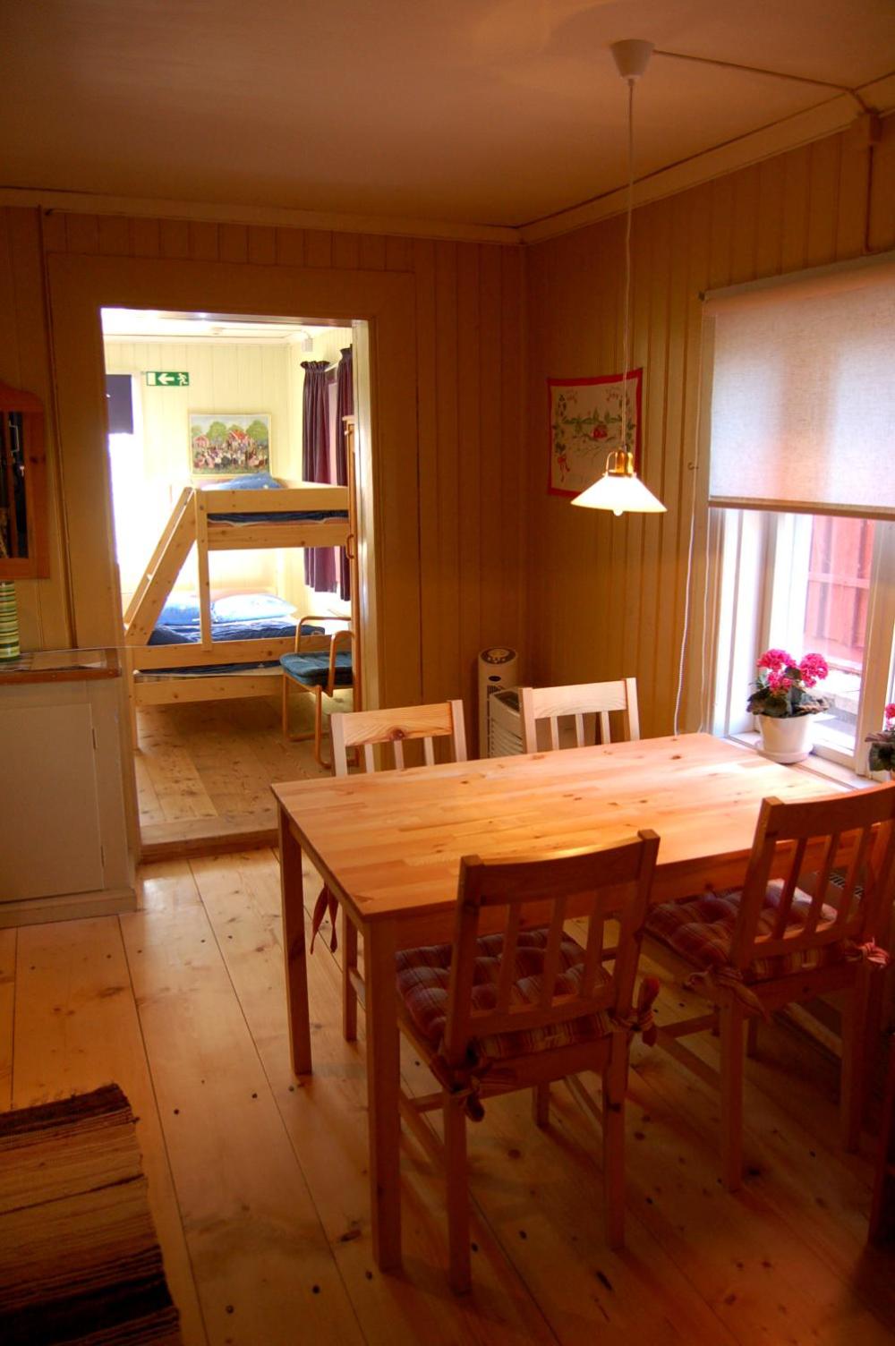 One-Bedroom Apartment (4 Adults) photo 2