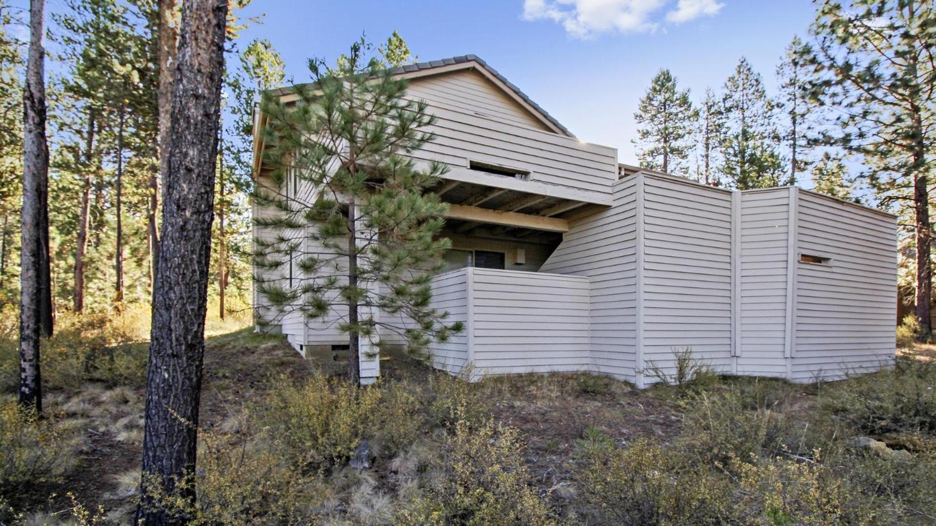 Three-Bedroom Vacation Home  photo 3