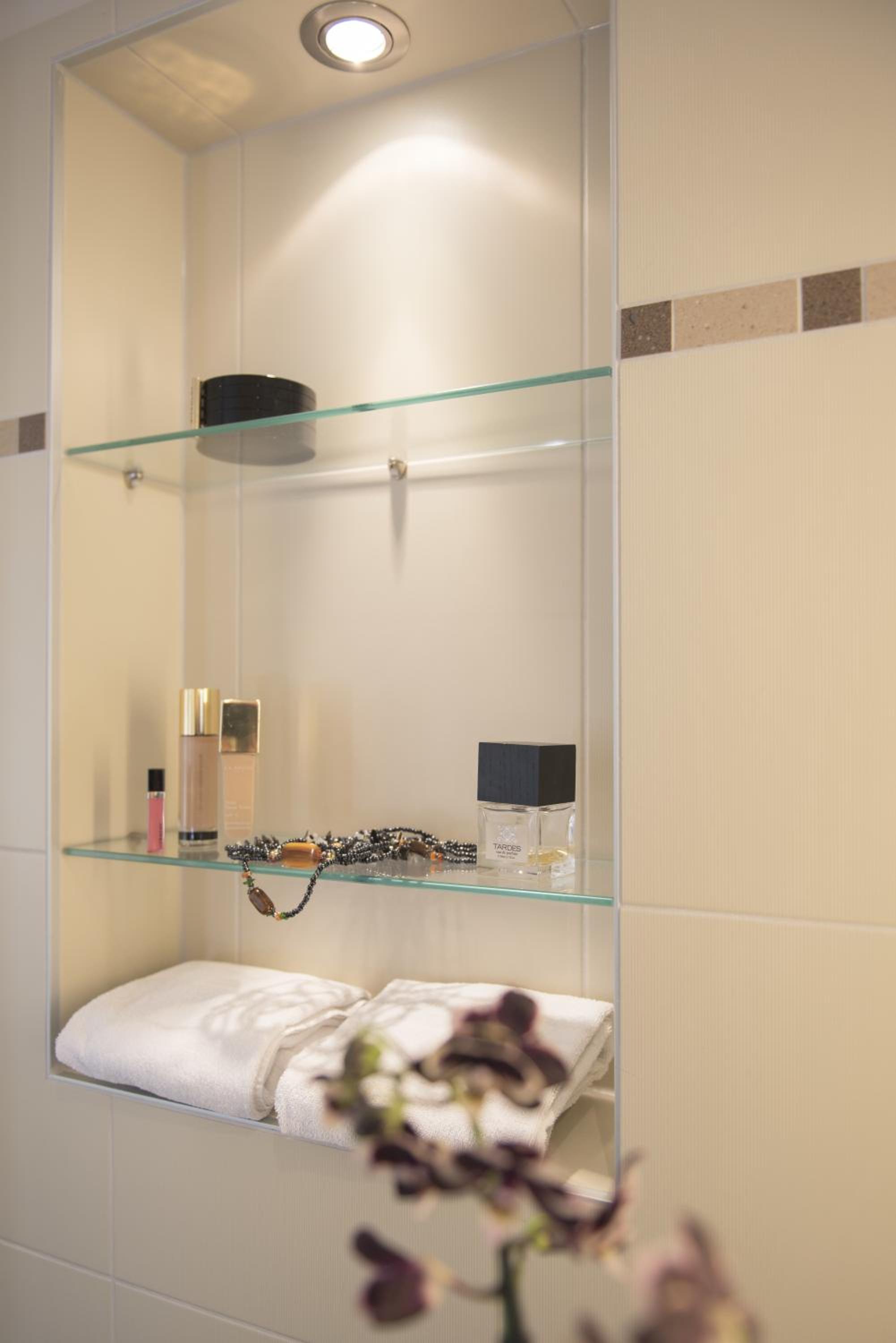 Large Double Room - Photo 9