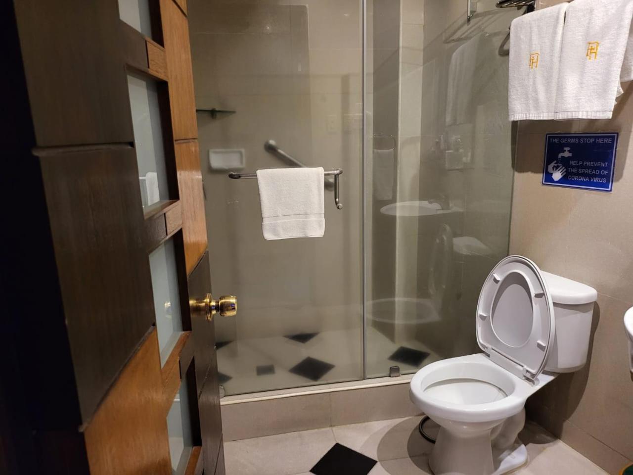 Executive Suite photo 2