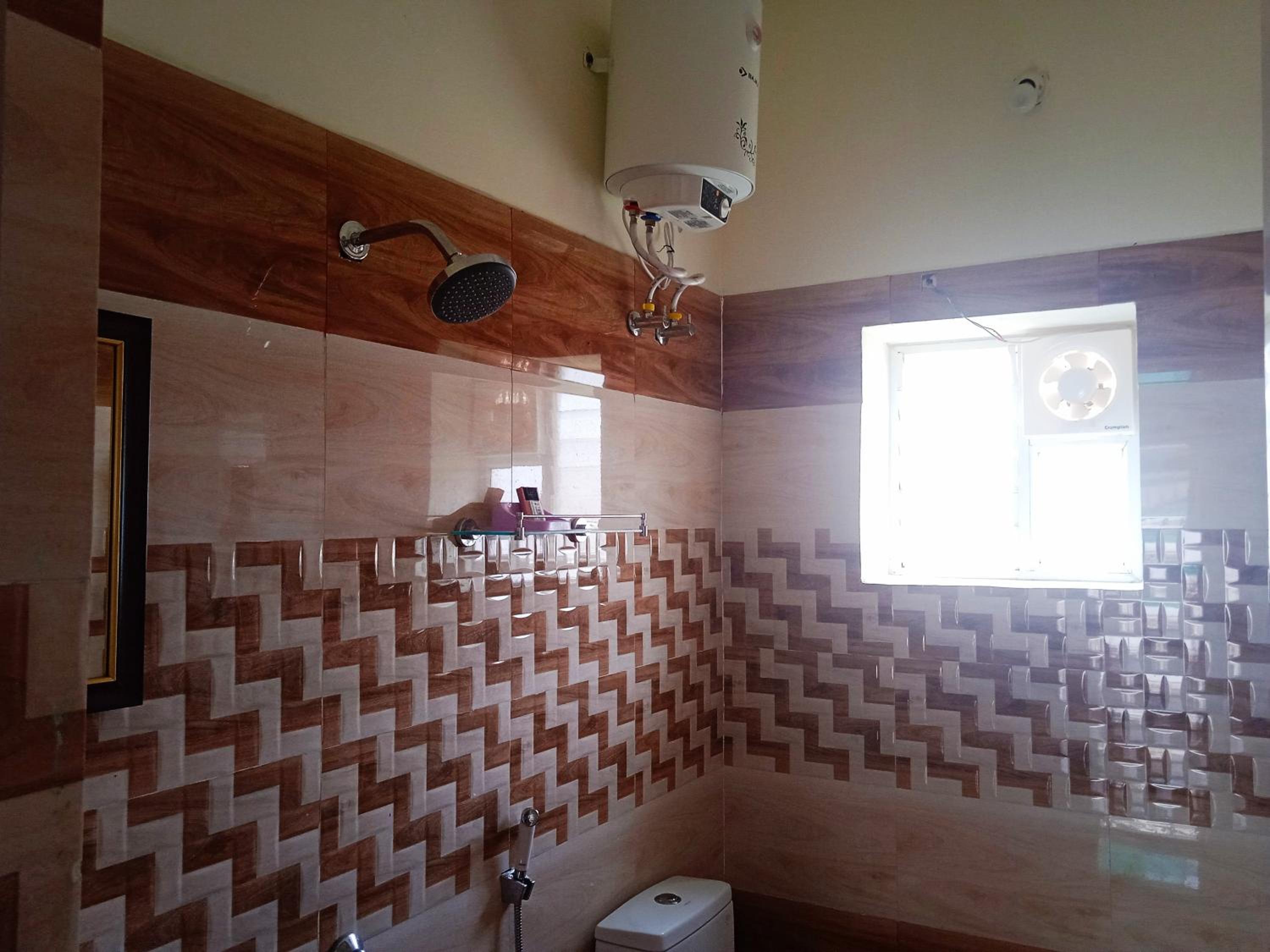 Family Room with Private Bathroom photo 2