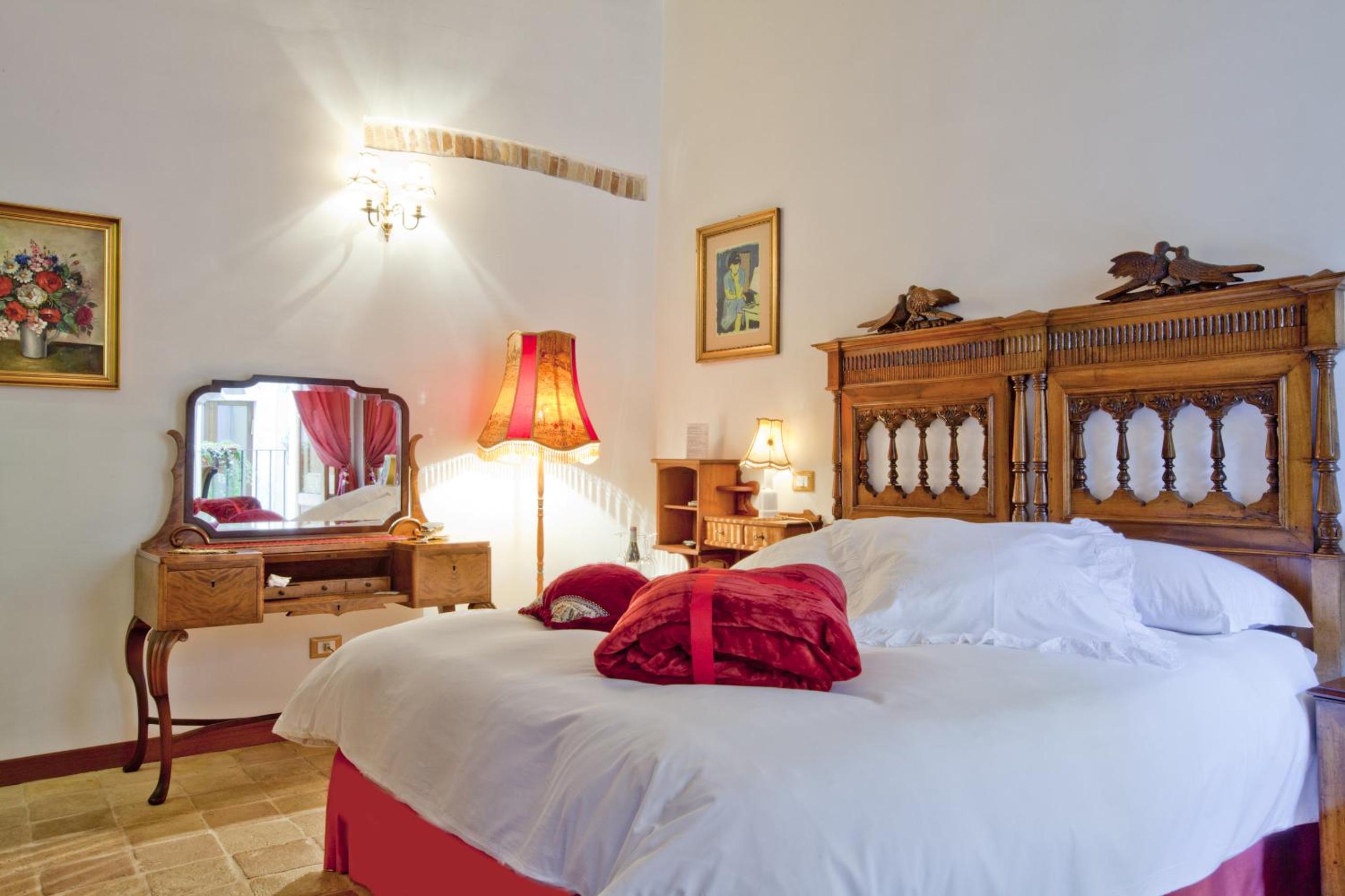 Double Room - Photo 12