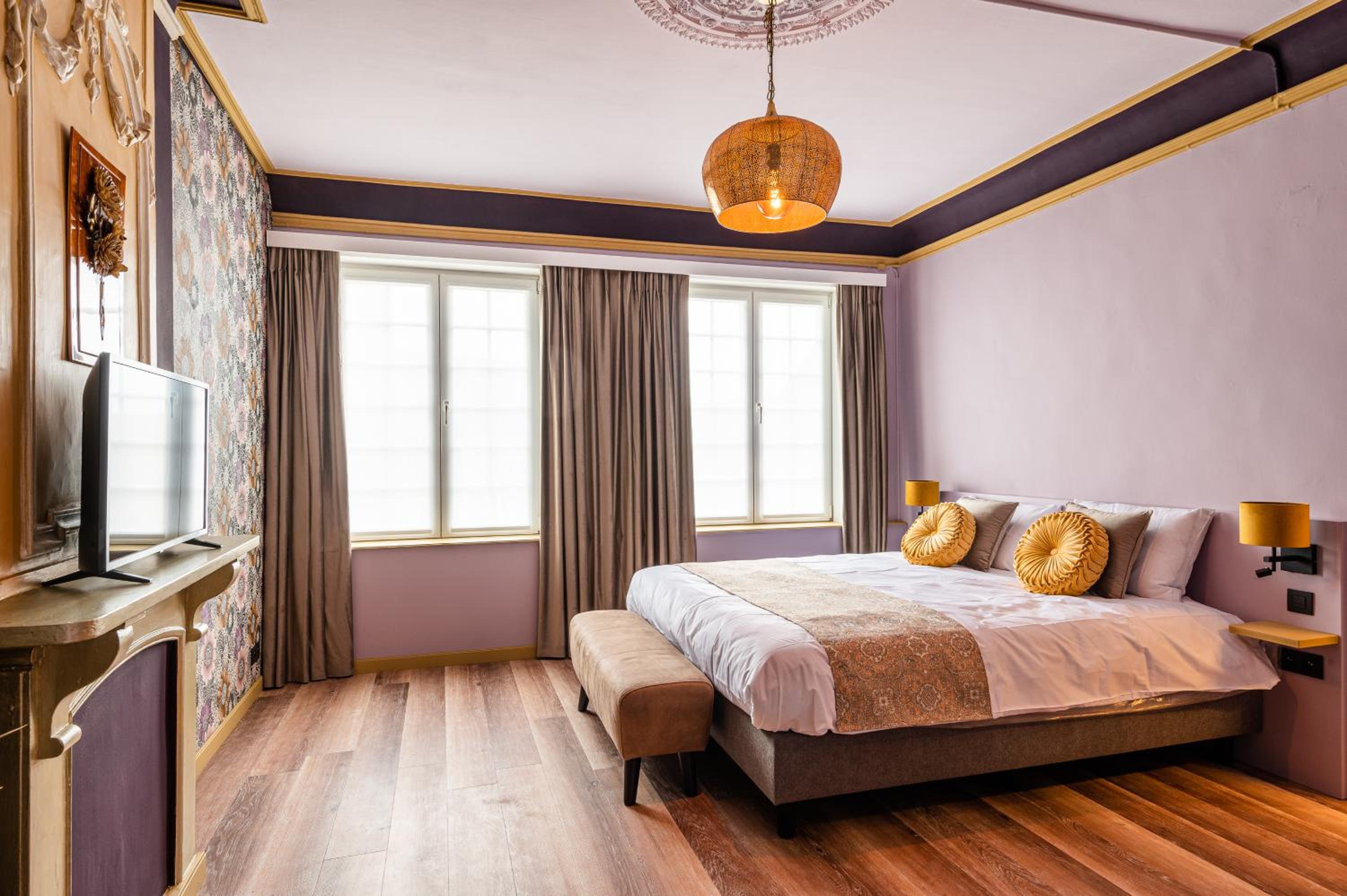 Deluxe King Room photo 2