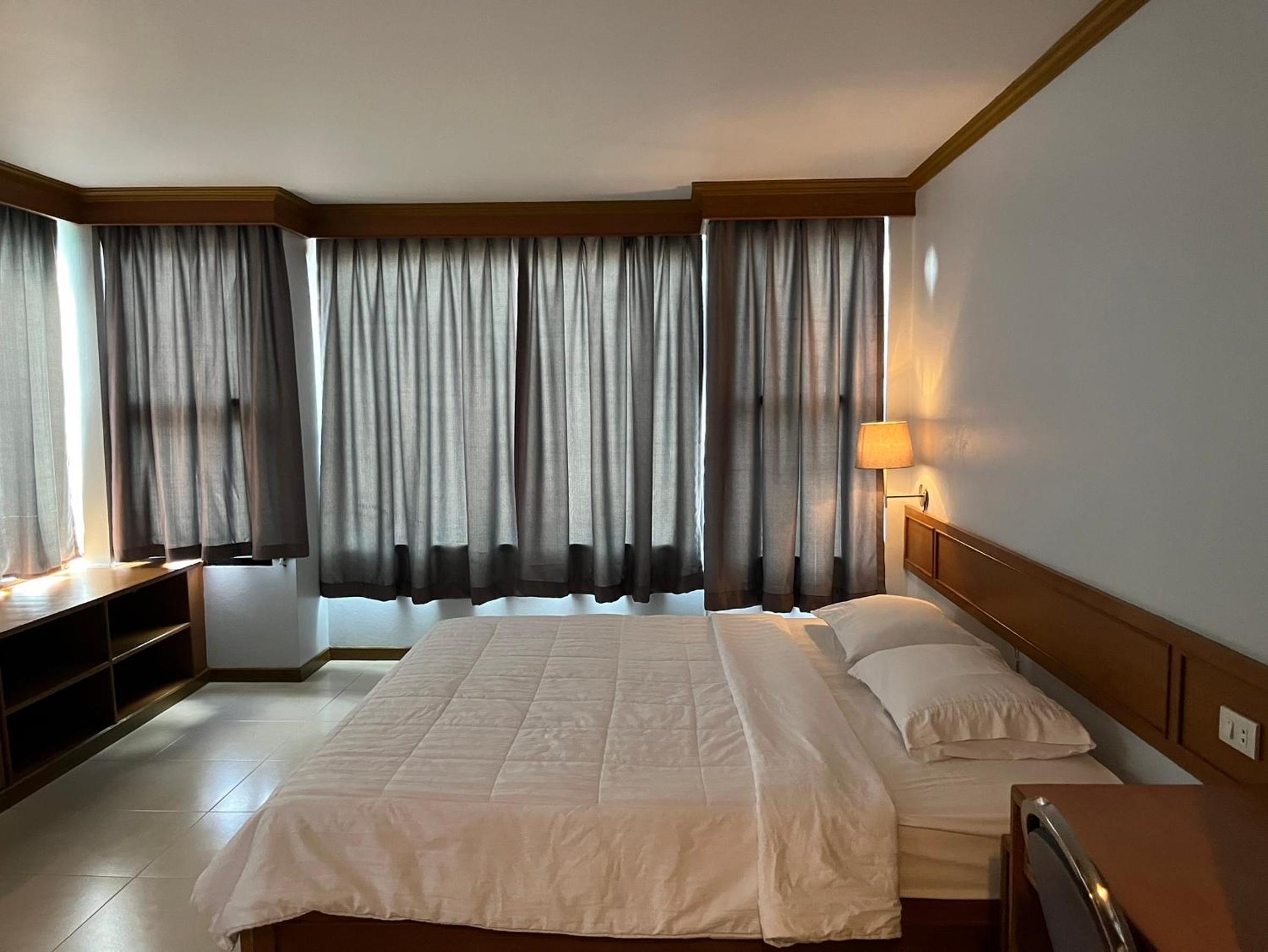 Deluxe Suite - Photo 1