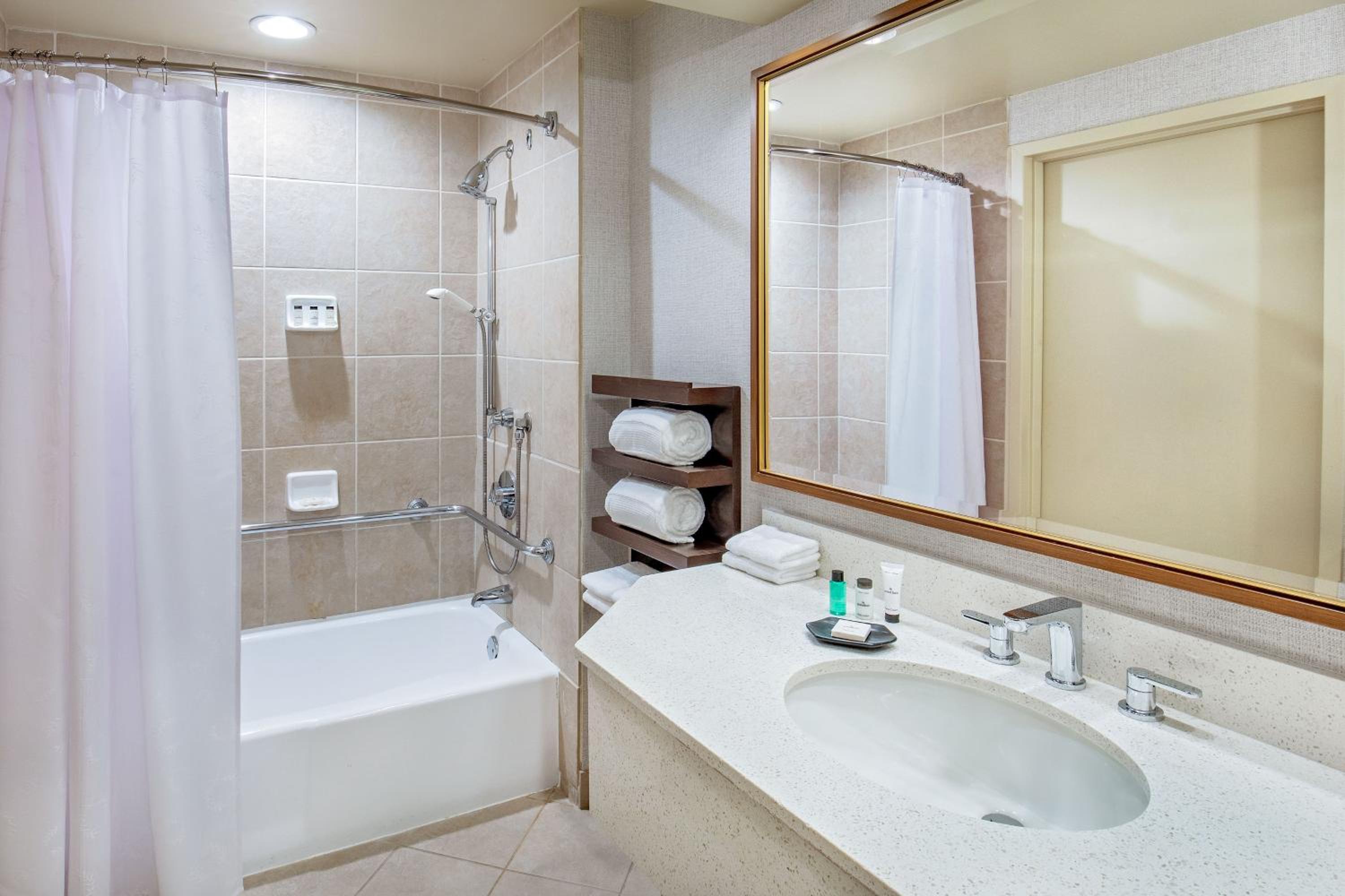 1 KING GUEST ROOM - Photo 4